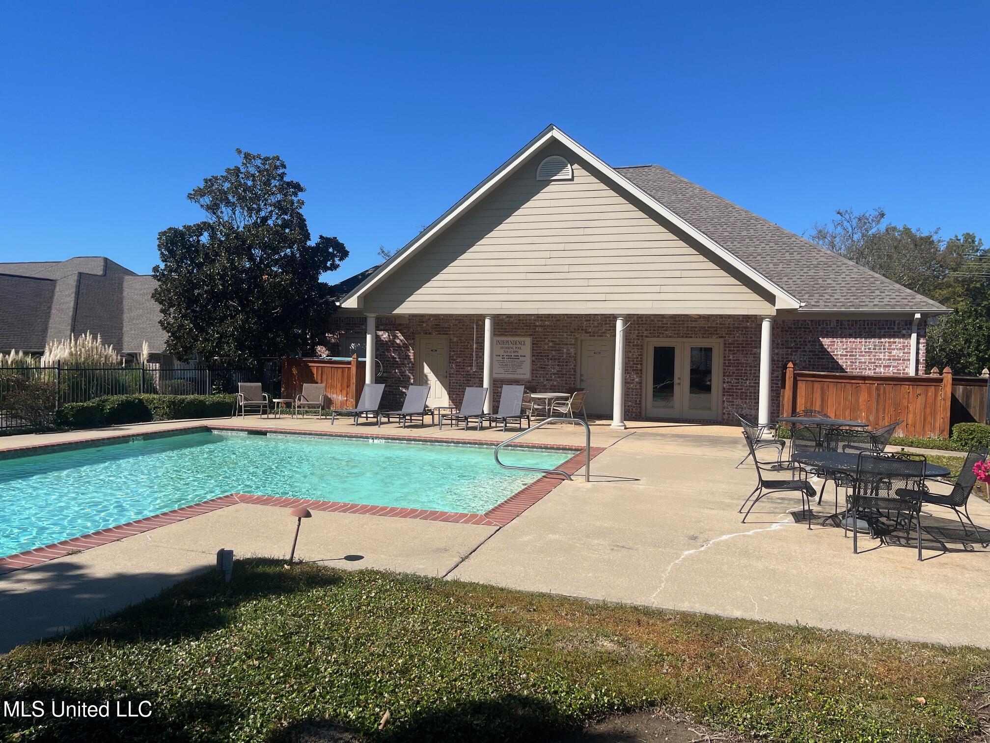 720 Independence Boulevard Property Photo 28