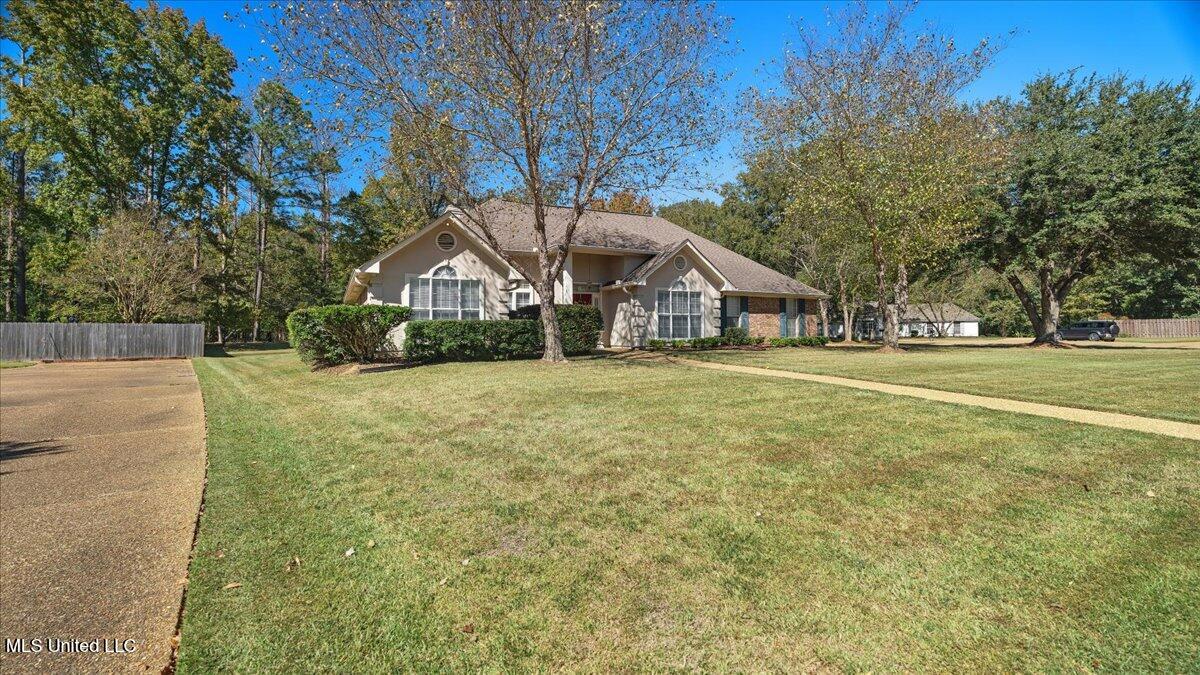 119 Bayberry Lane Property Photo 3