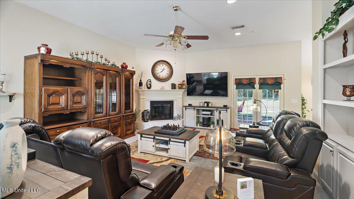 119 Bayberry Lane Property Photo 7