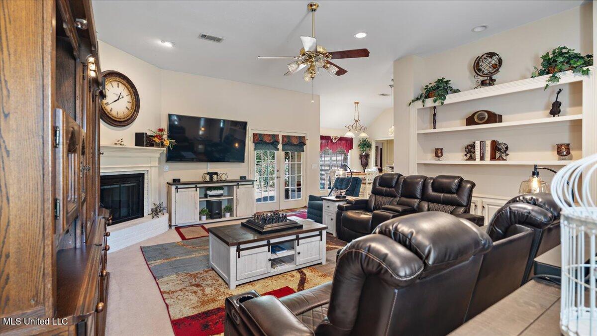 119 Bayberry Lane Property Photo 8