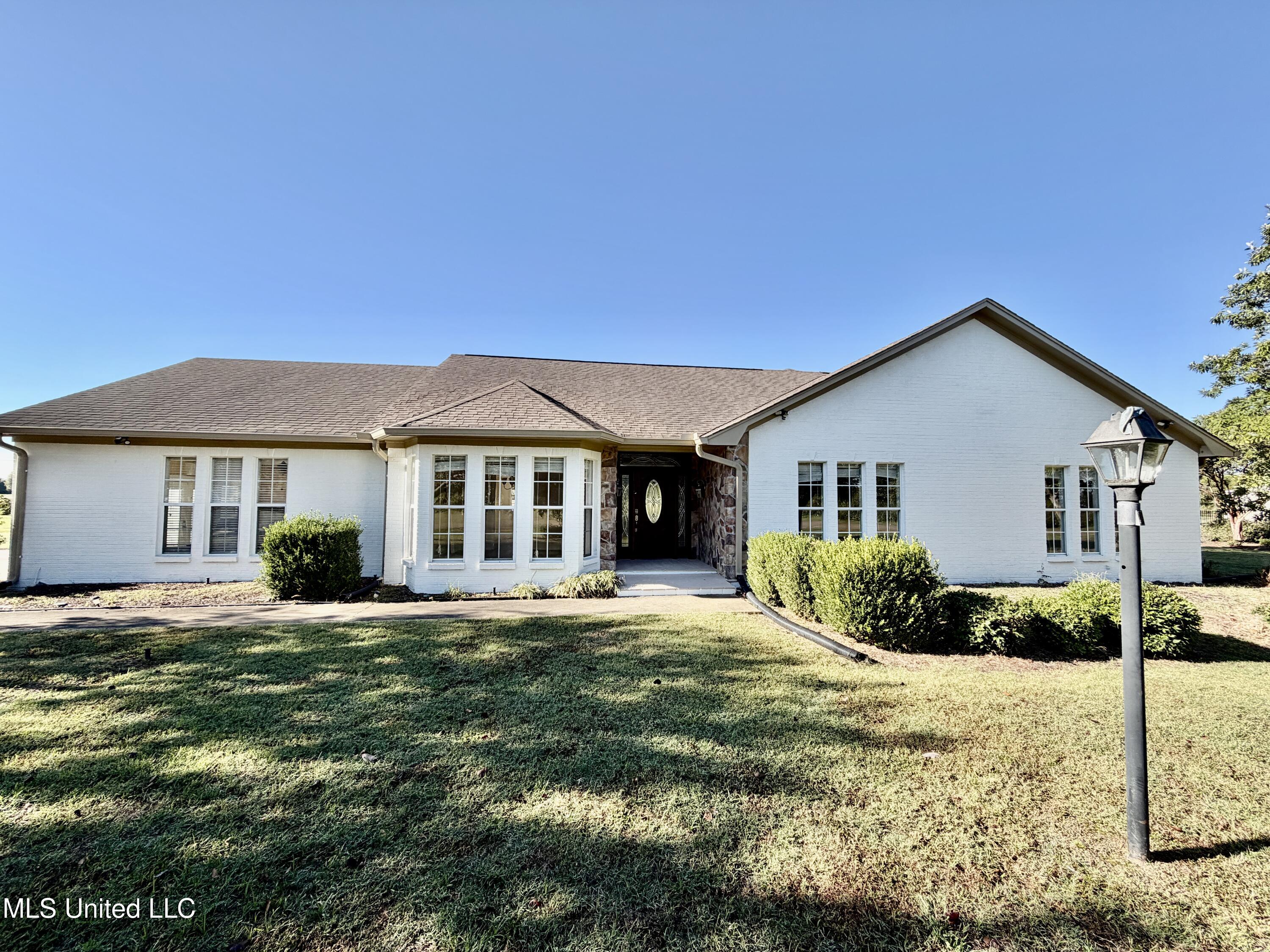 340 Porter Drive Property Photo 1