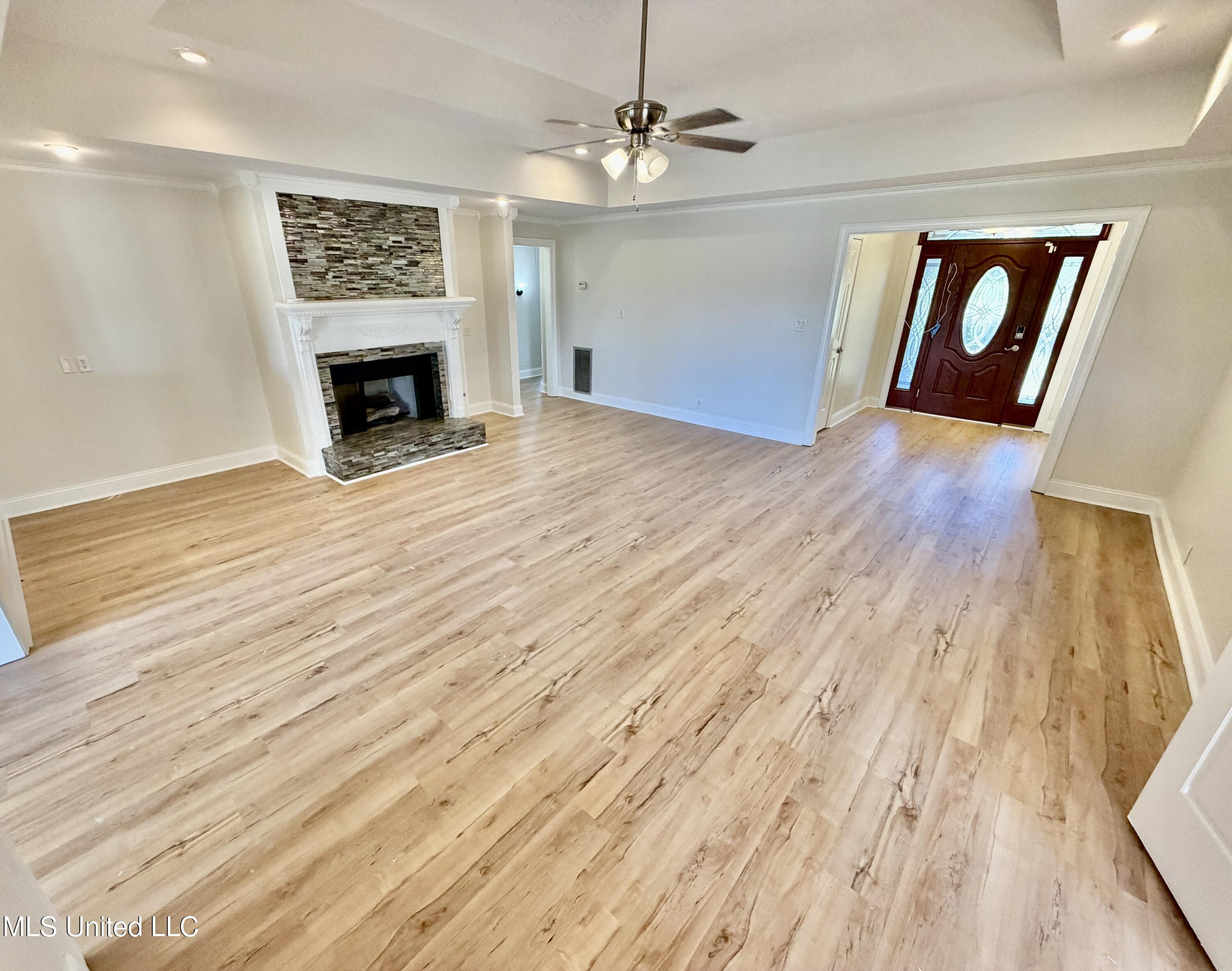 340 Porter Drive Property Photo 5