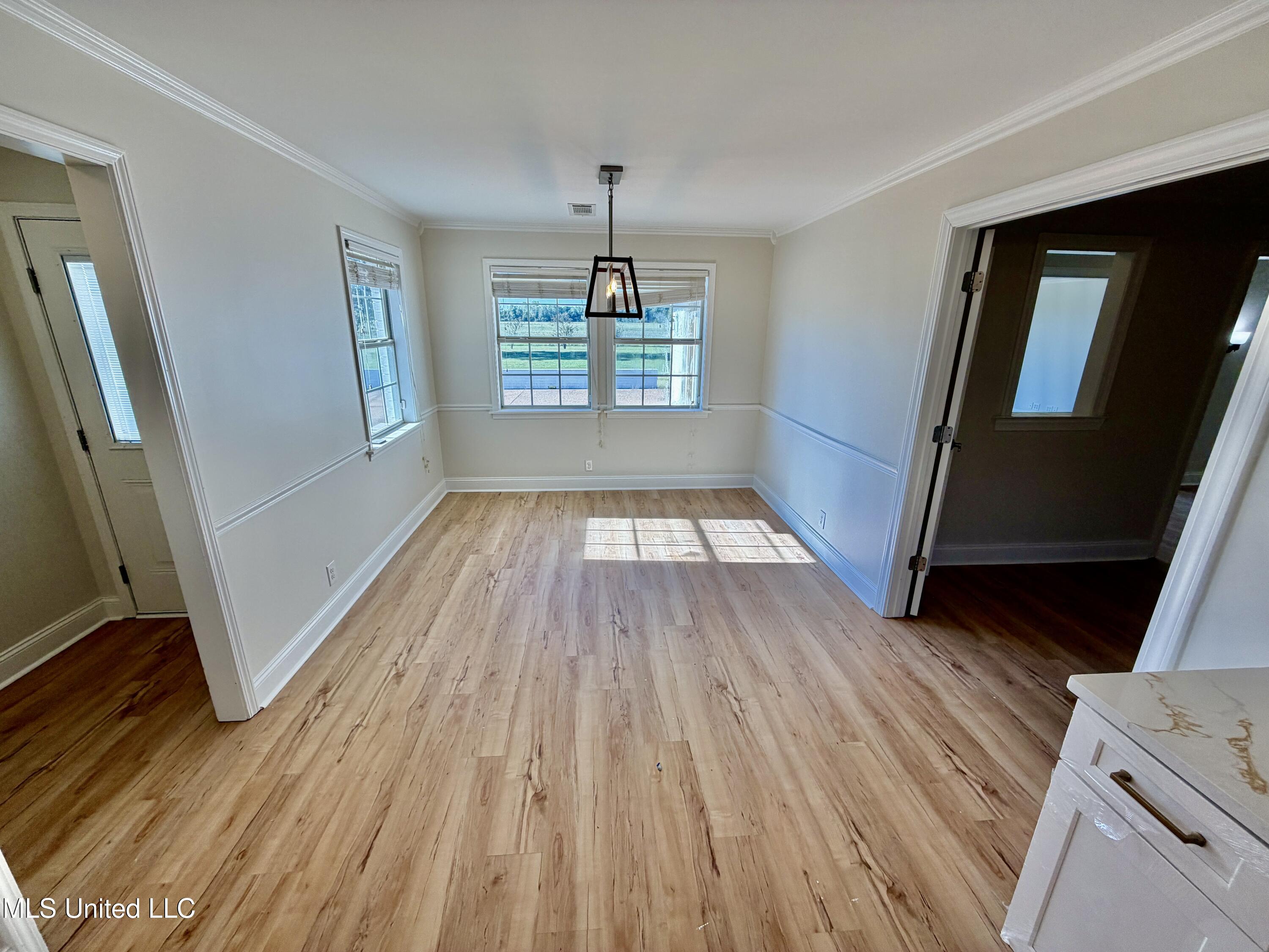 340 Porter Drive Property Photo 7