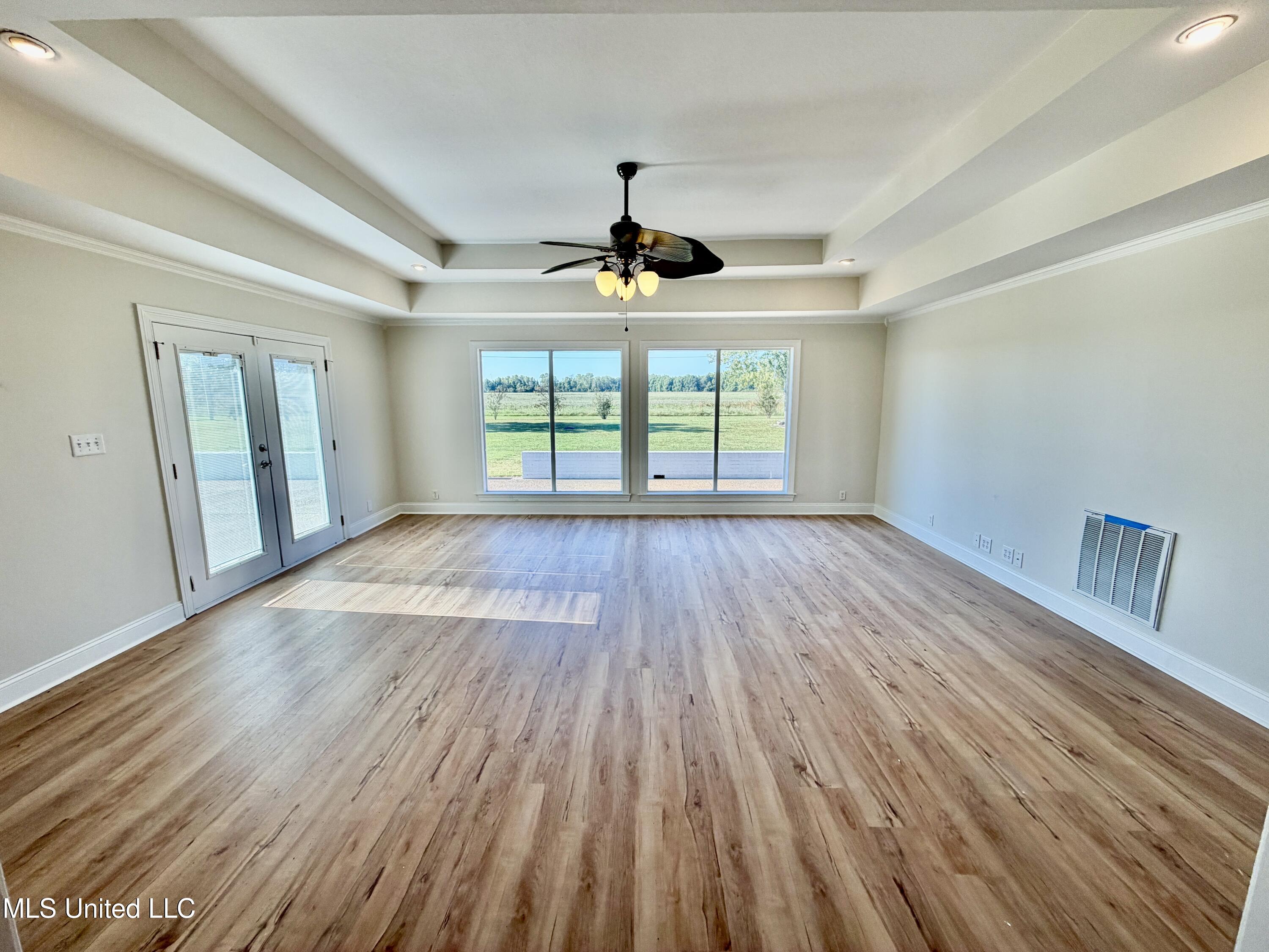 340 Porter Drive Property Photo 10