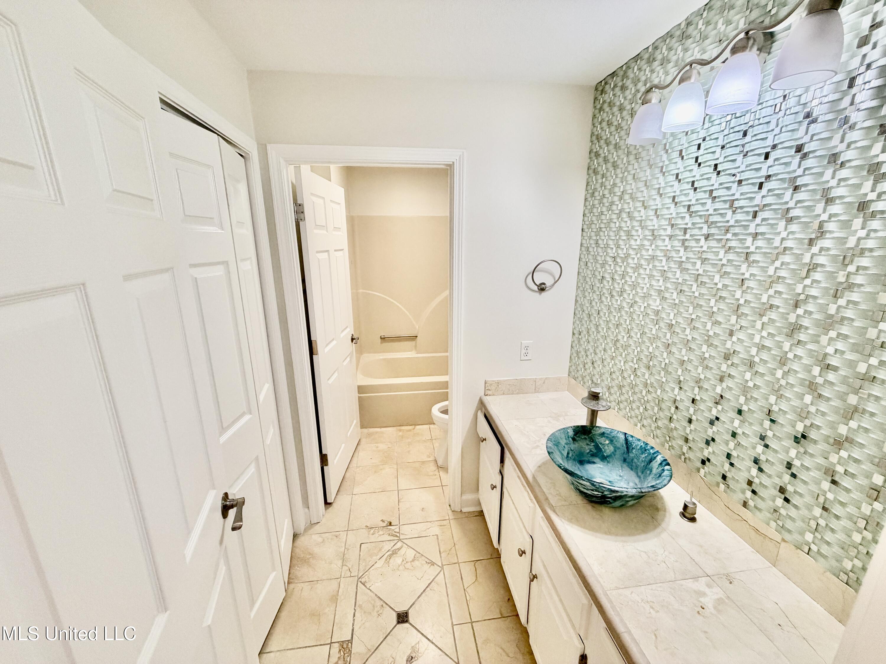 340 Porter Drive Property Photo 16