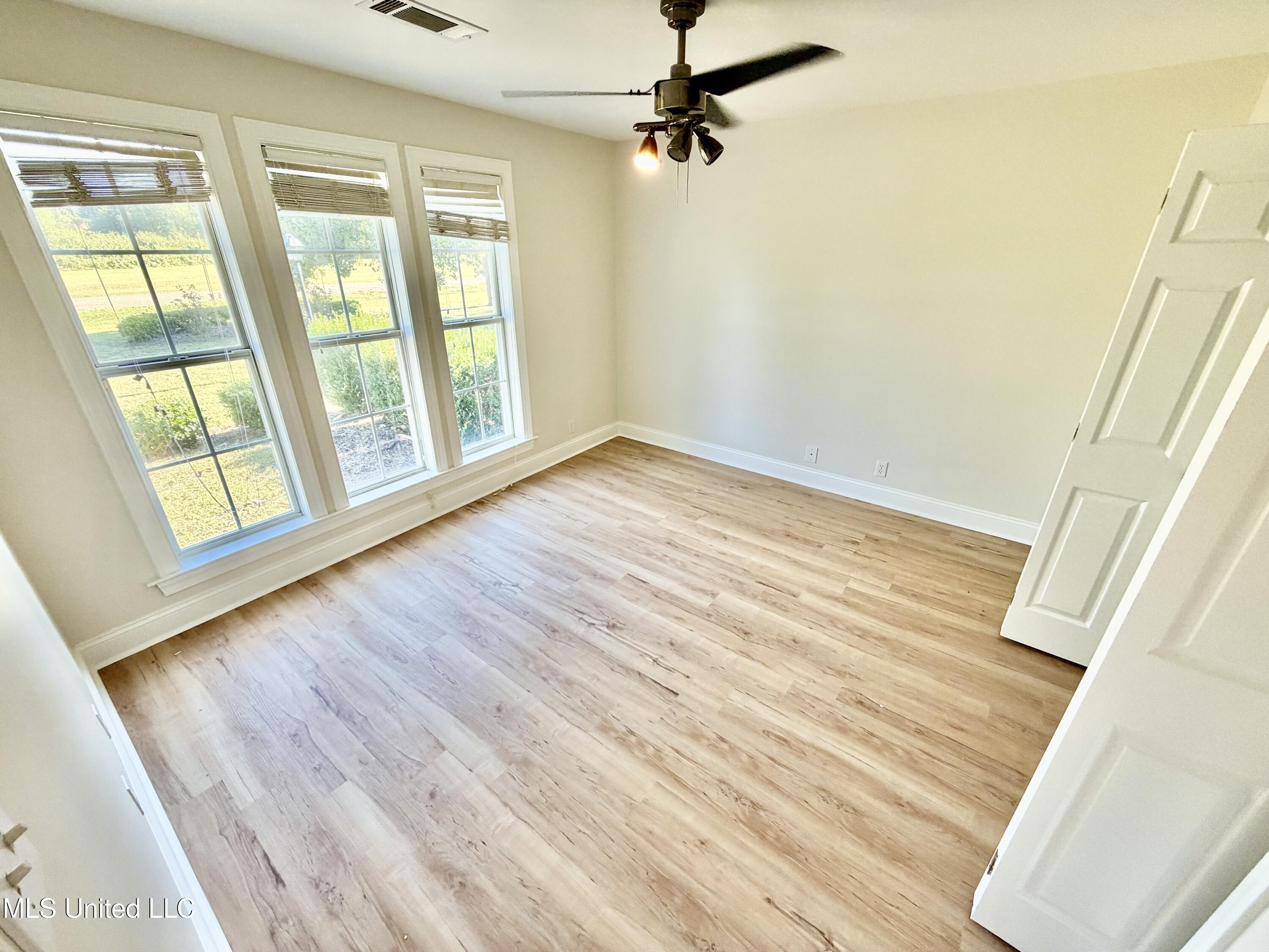 340 Porter Drive Property Photo 18