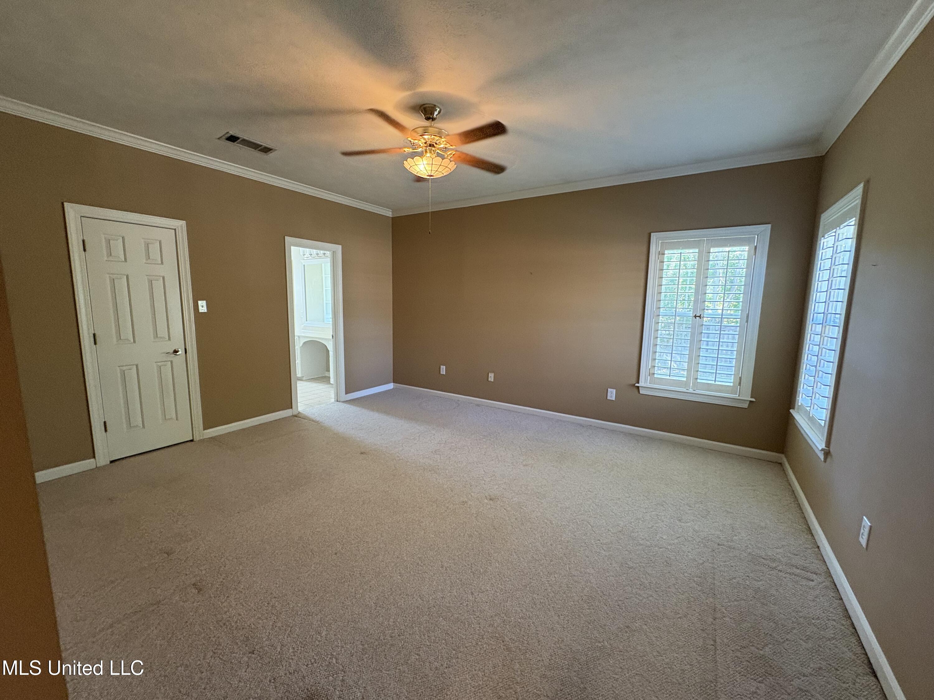 570 Springlake Drive Property Photo 15