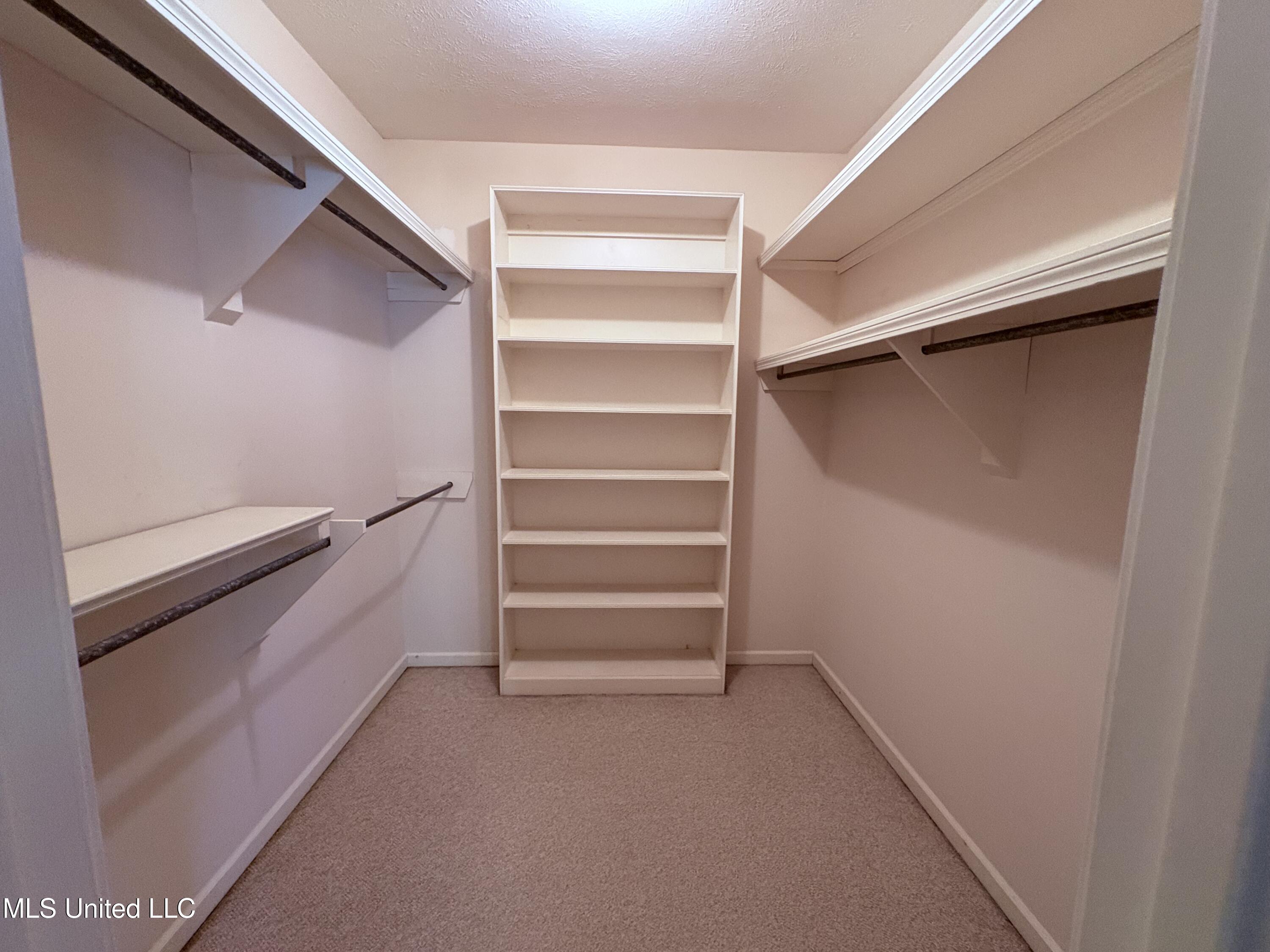 570 Springlake Drive Property Photo 16