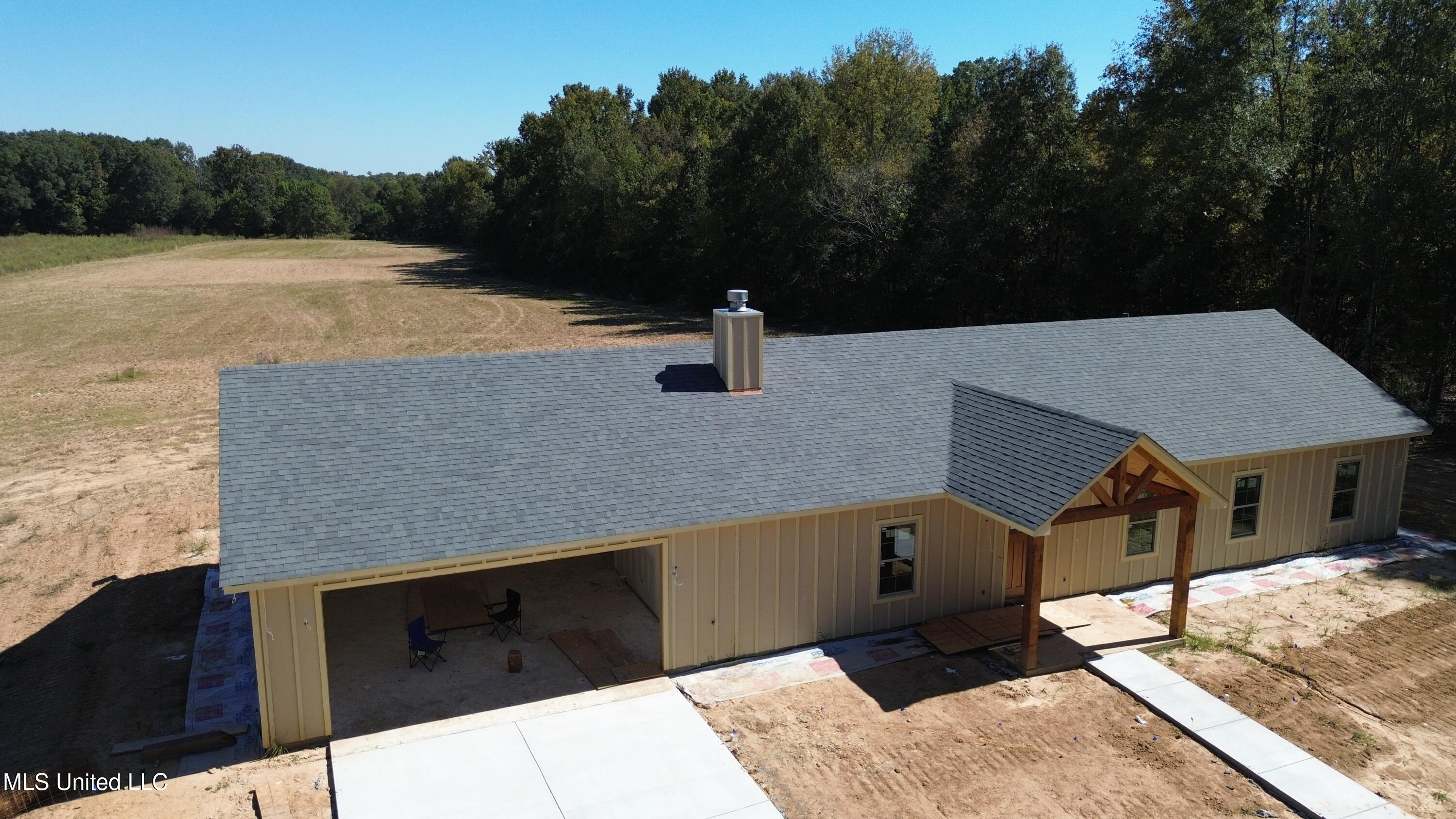 990 Black Jack Road Property Photo 4