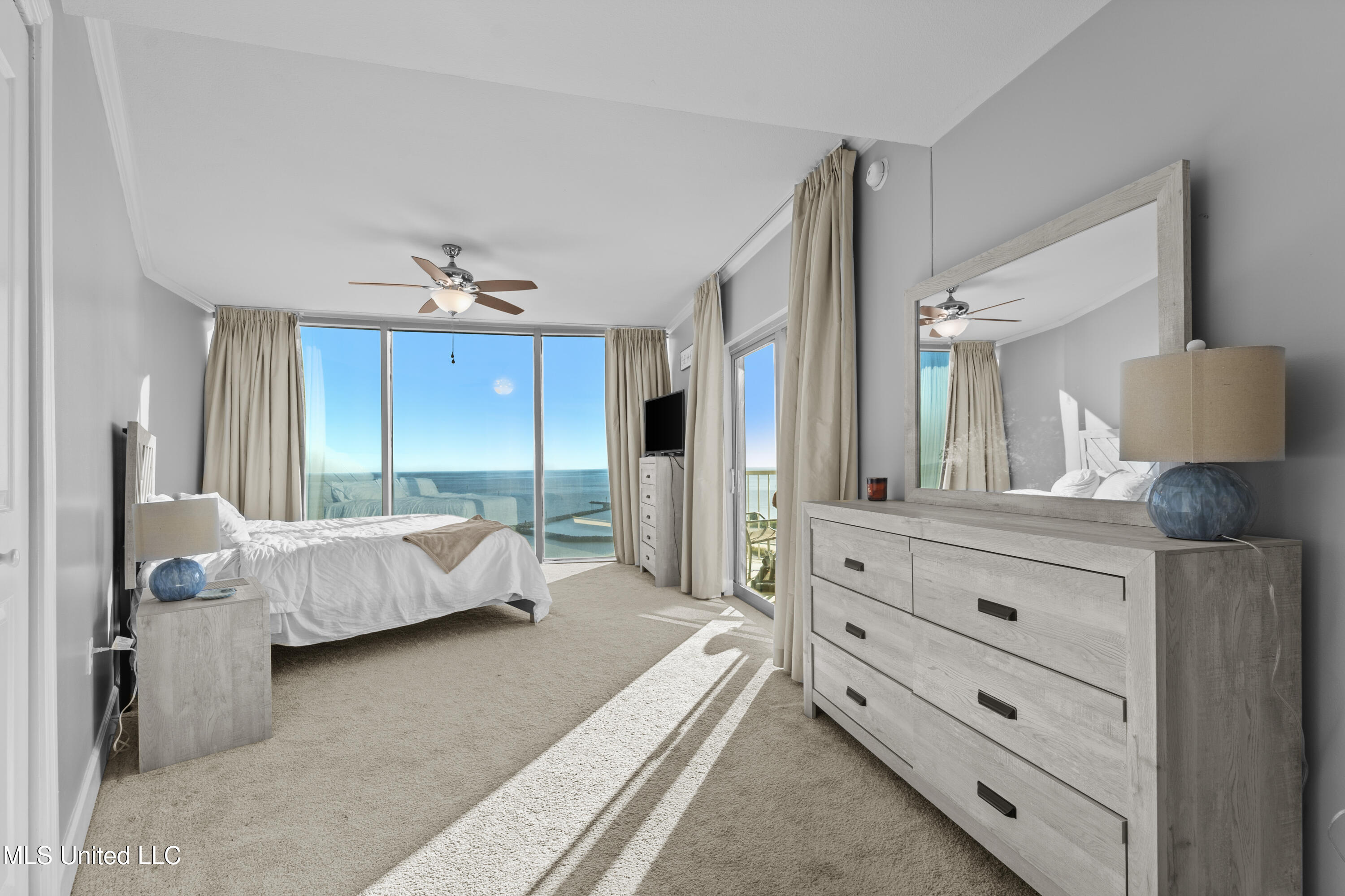 1899 Beach Boulevard Property Photo 12