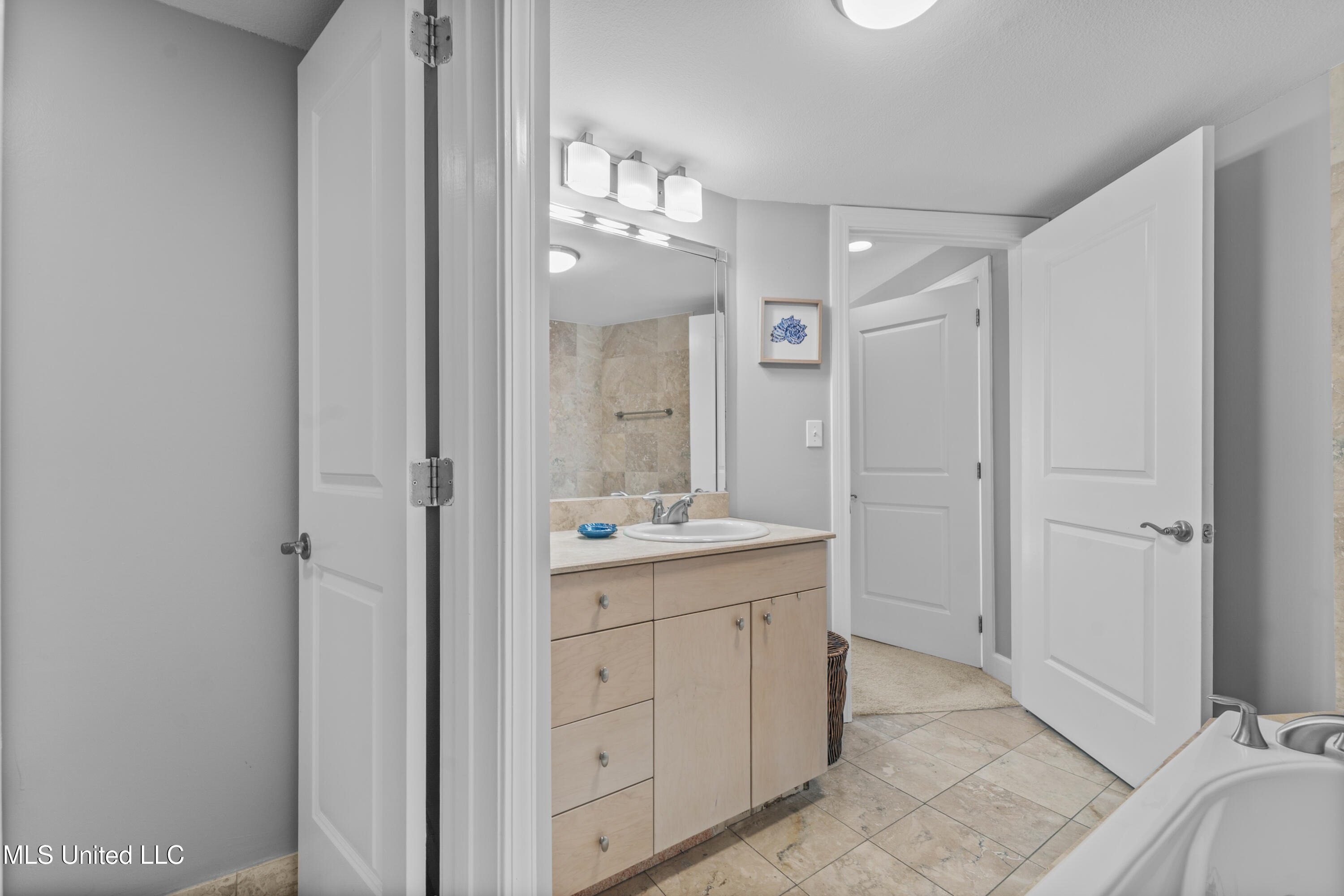 1899 Beach Boulevard Property Photo 14