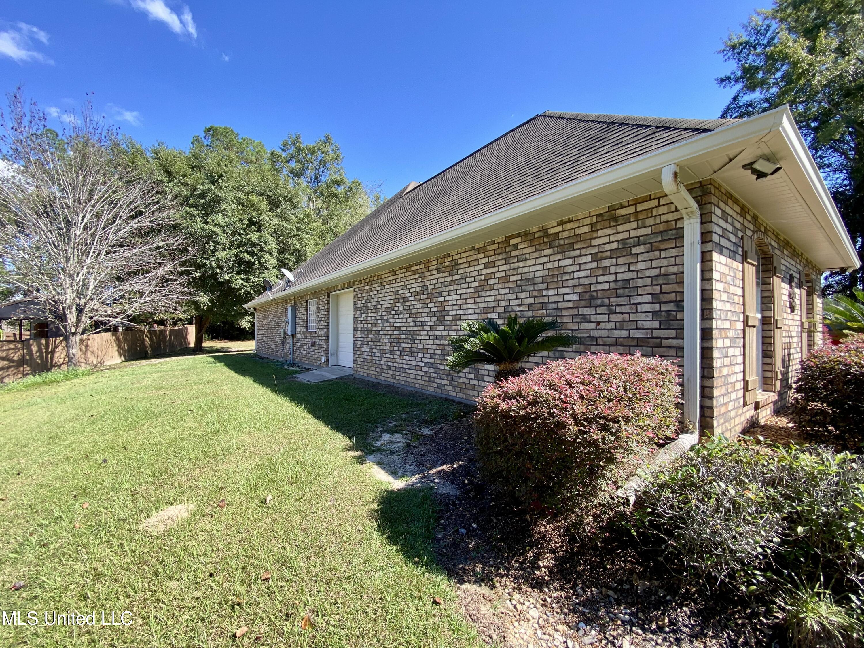 105 Fox Pen Drive Property Photo 39