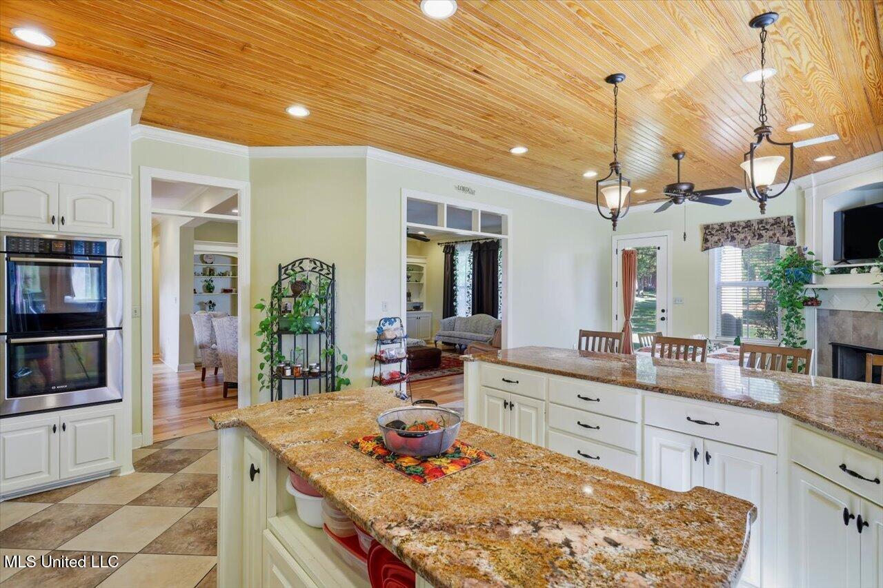 202 Esplanade Drive Property Photo 13