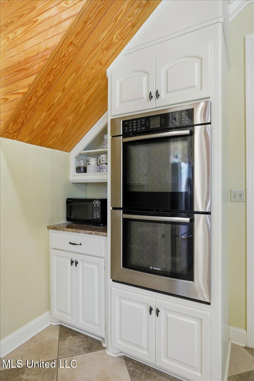 202 Esplanade Drive Property Photo 15