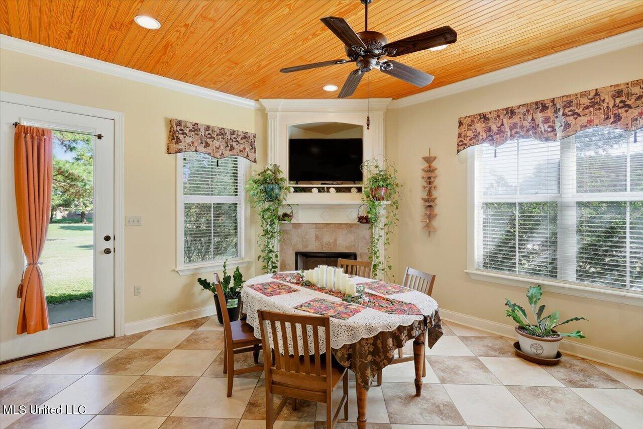 202 Esplanade Drive Property Photo 16