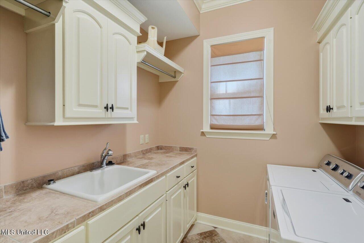 202 Esplanade Drive Property Photo 20