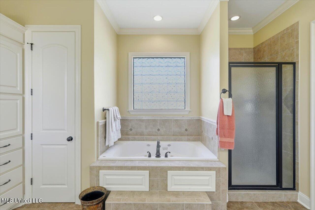 202 Esplanade Drive Property Photo 24