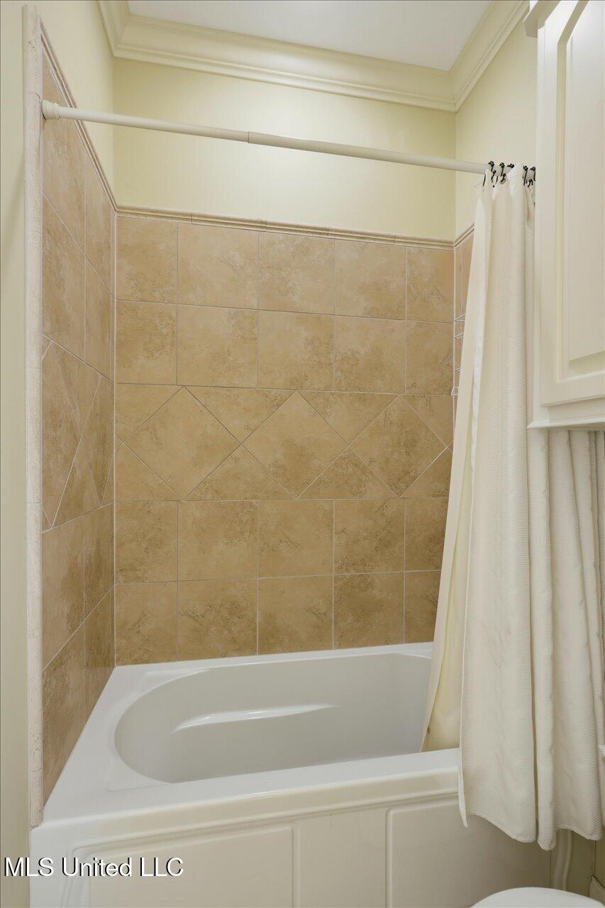 202 Esplanade Drive Property Photo 30