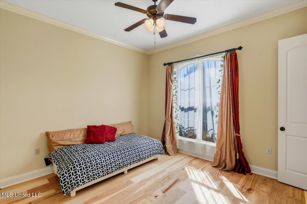 202 Esplanade Drive Property Photo 31