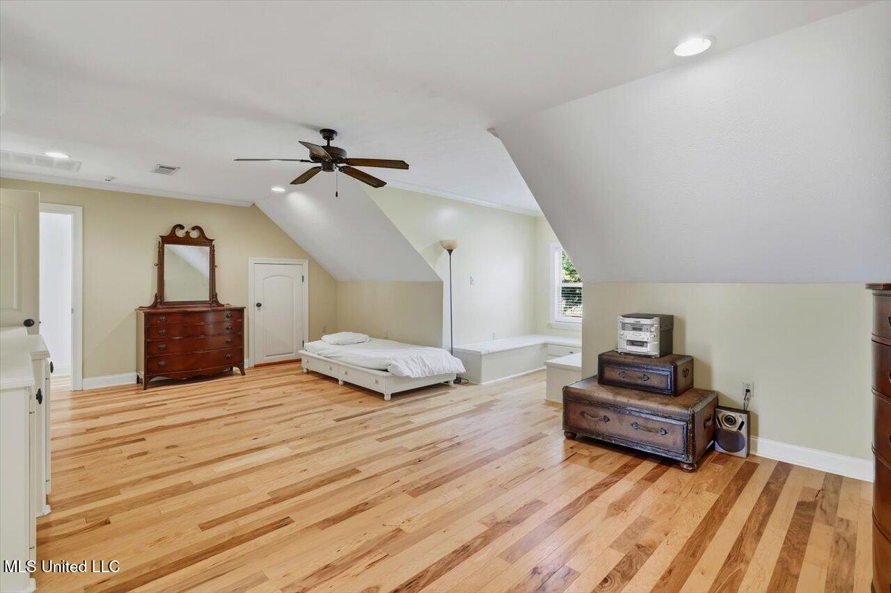 202 Esplanade Drive Property Photo 32