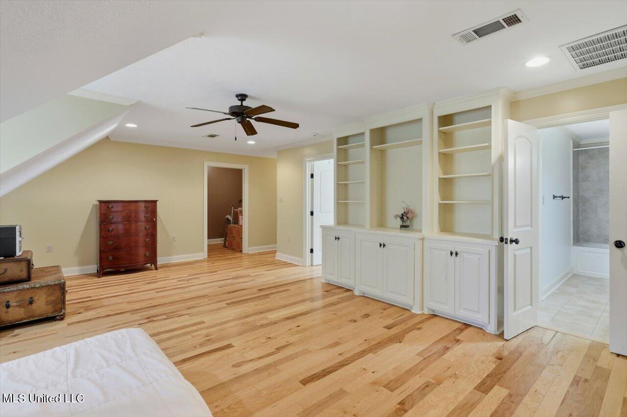 202 Esplanade Drive Property Photo 33