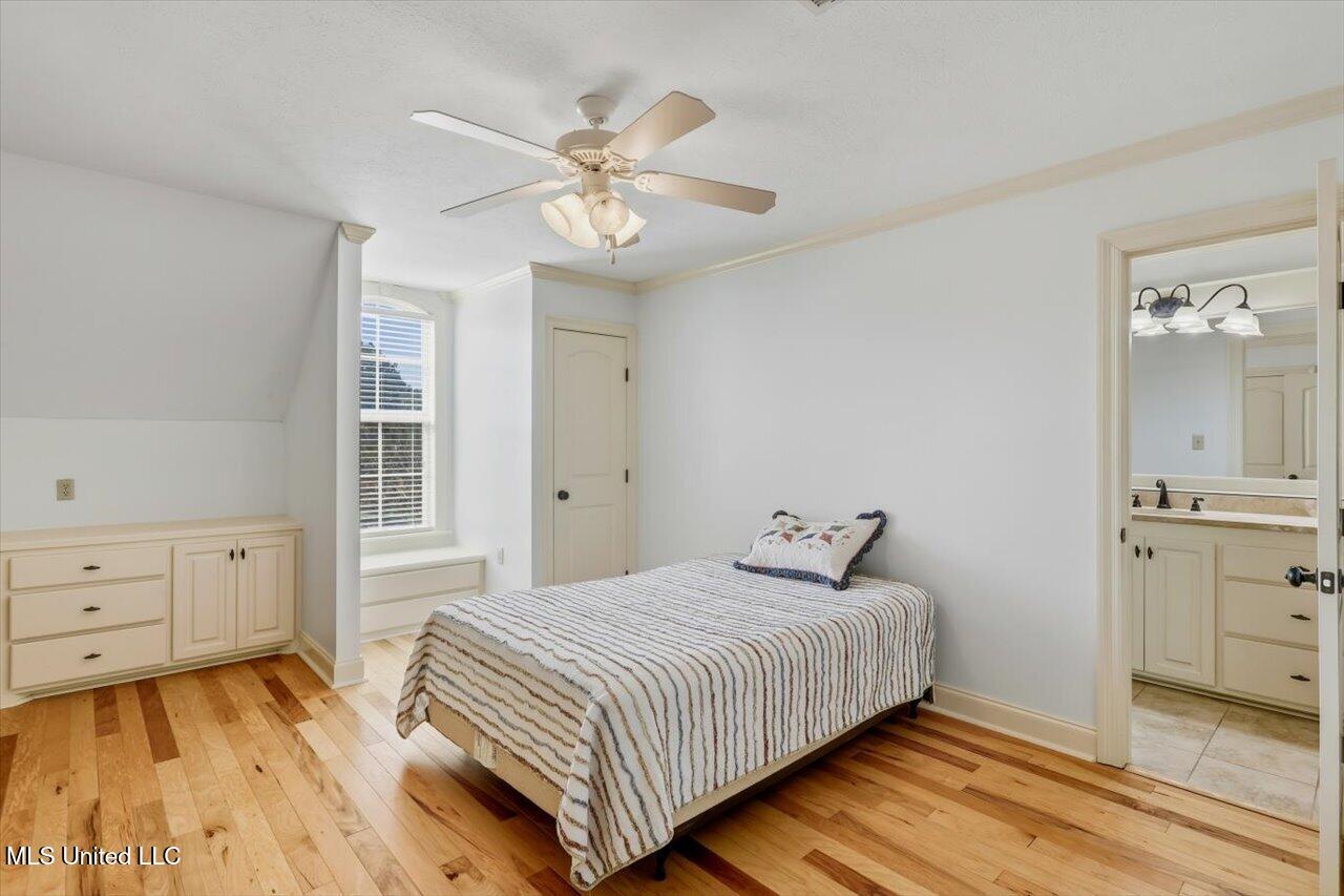 202 Esplanade Drive Property Photo 37