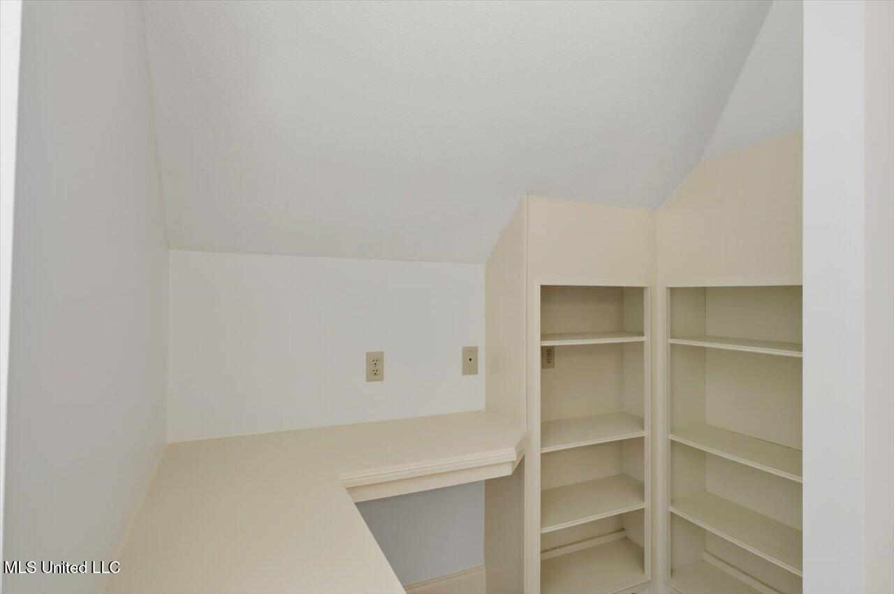 202 Esplanade Drive Property Photo 41