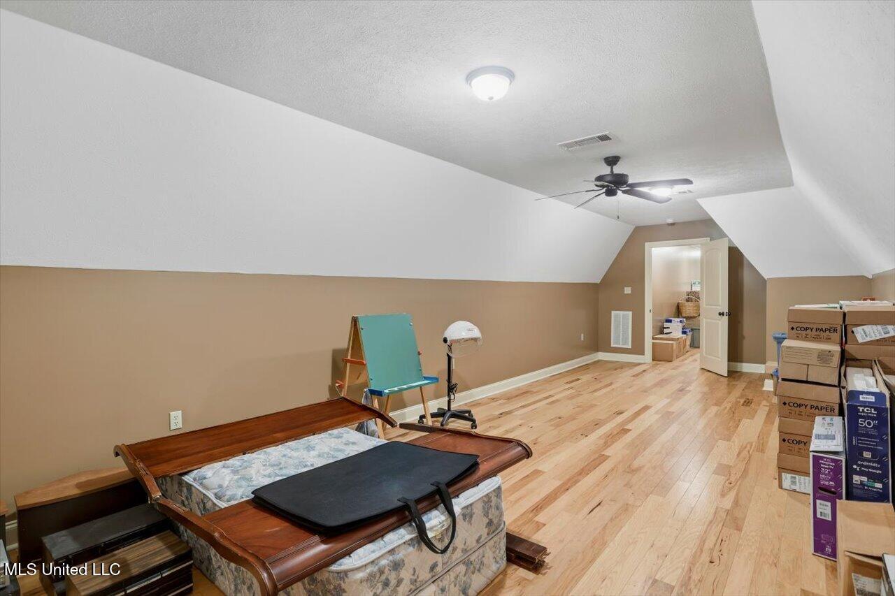 202 Esplanade Drive Property Photo 44
