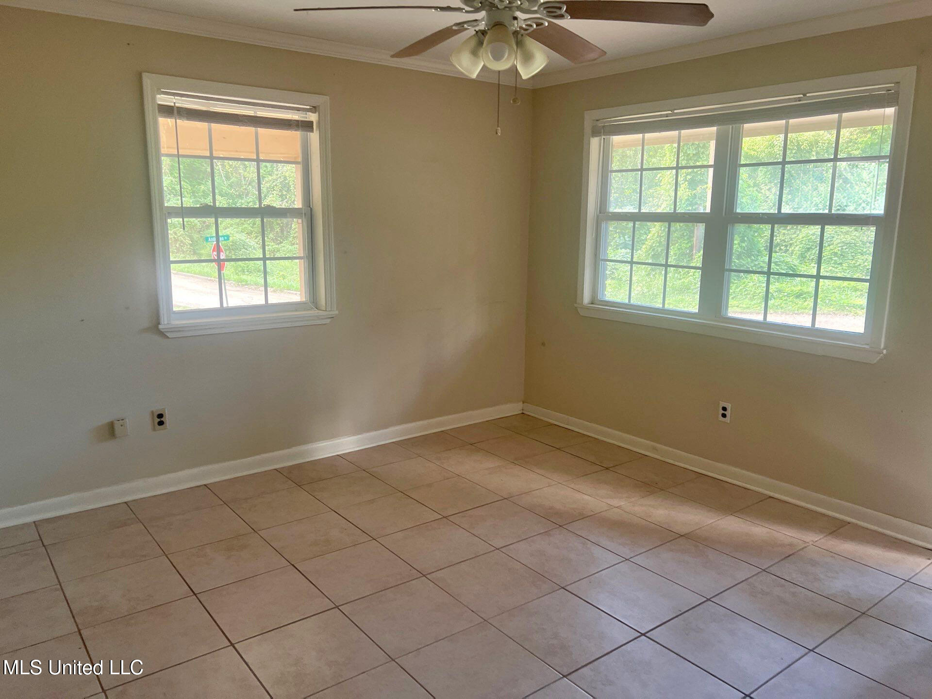 285 Mcginty Street Property Photo 5