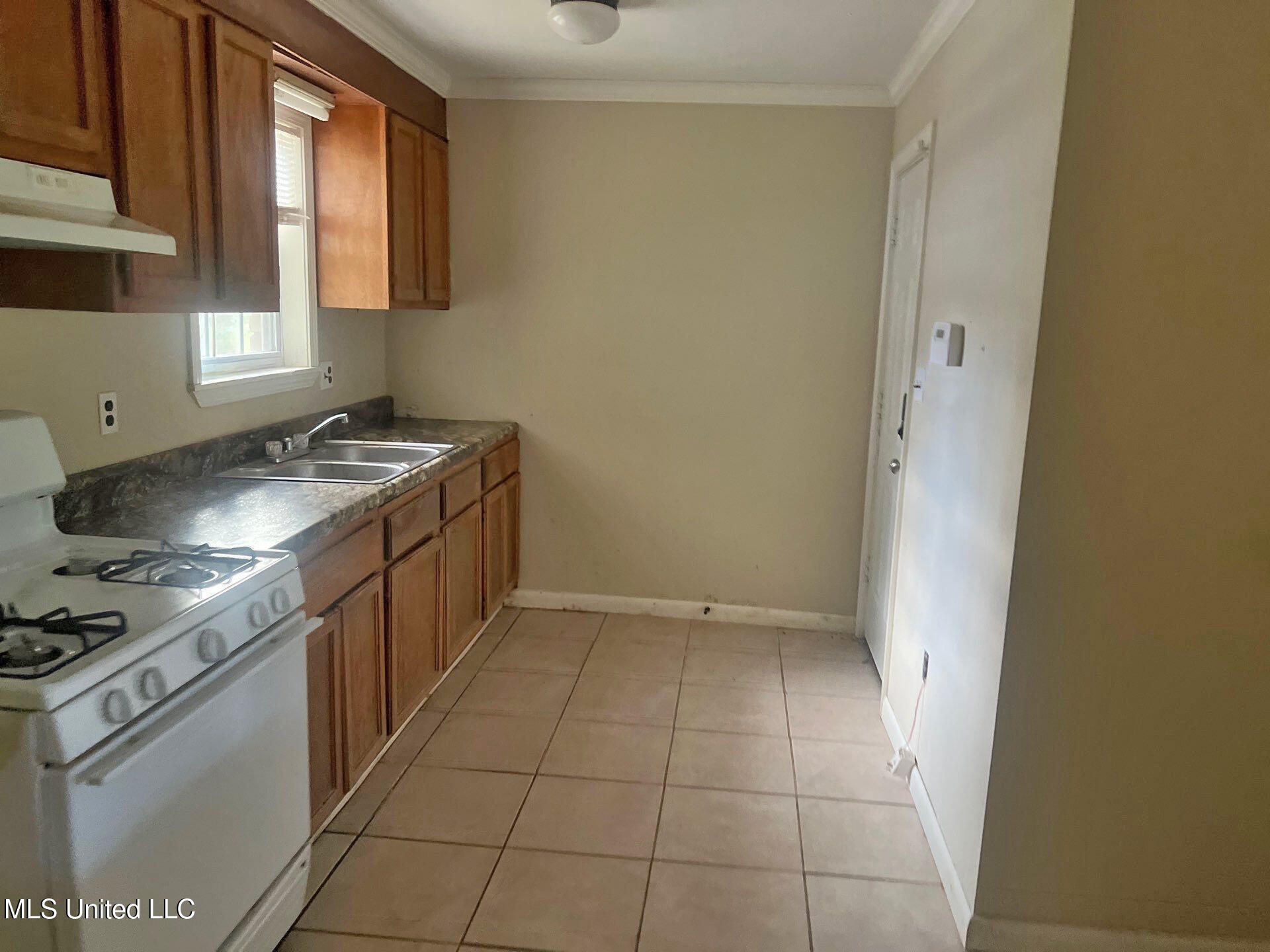 285 Mcginty Street Property Photo 6