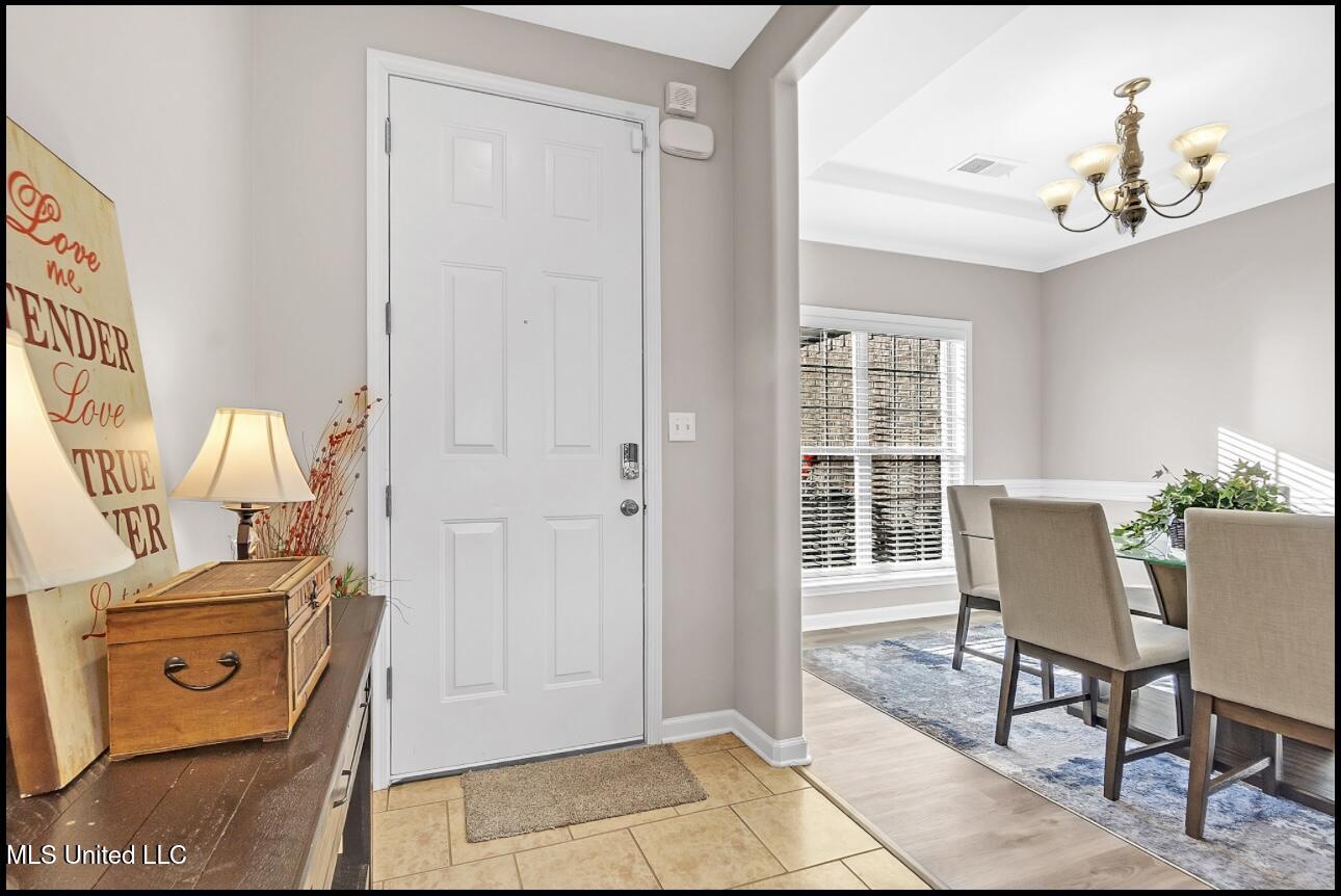 8754 Lezlarkin Lane Property Photo 4