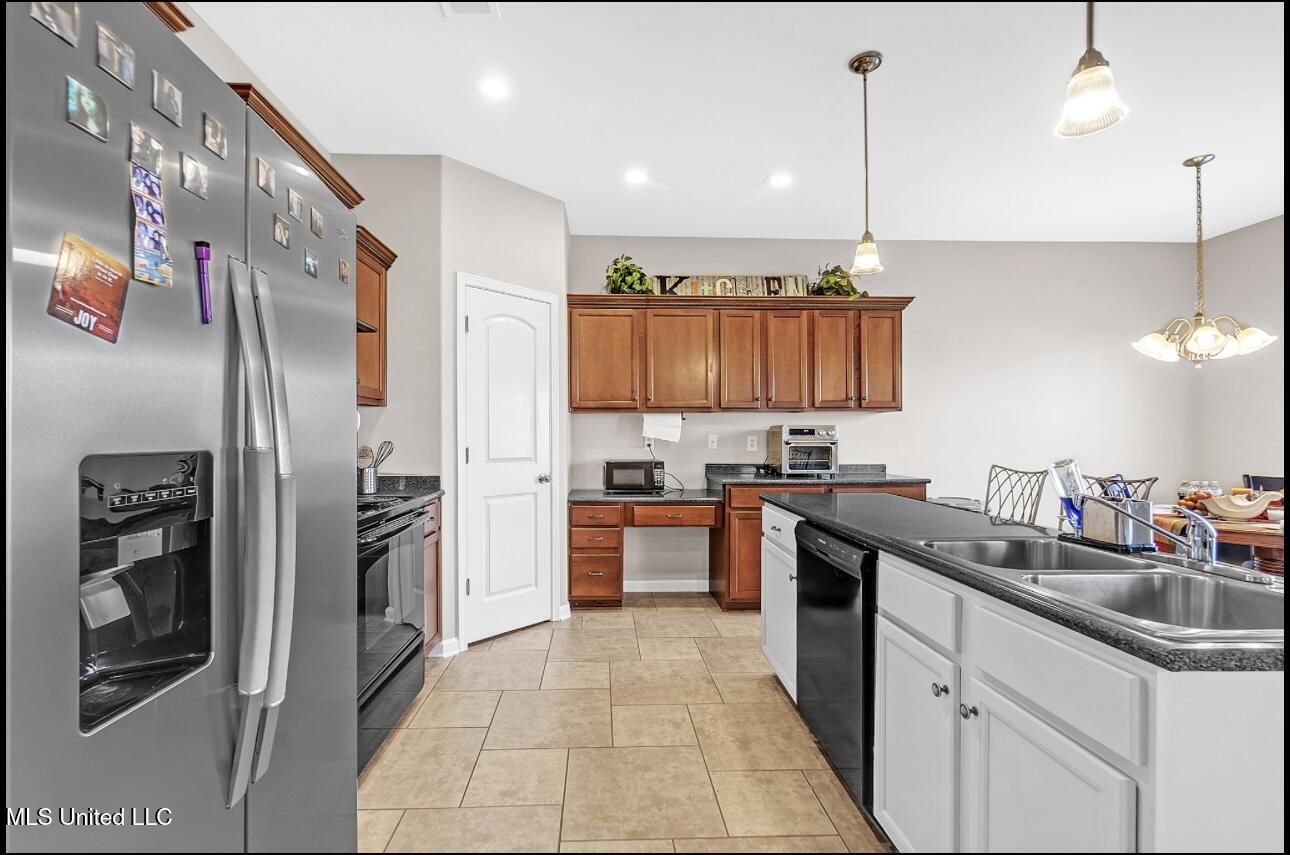 8754 Lezlarkin Lane Property Photo 8