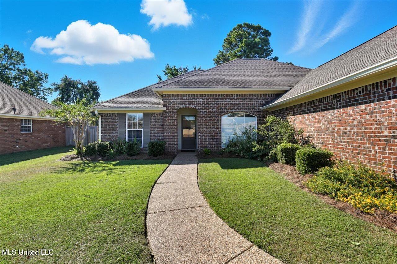 353 Kings Ridge Circle Property Photo 2