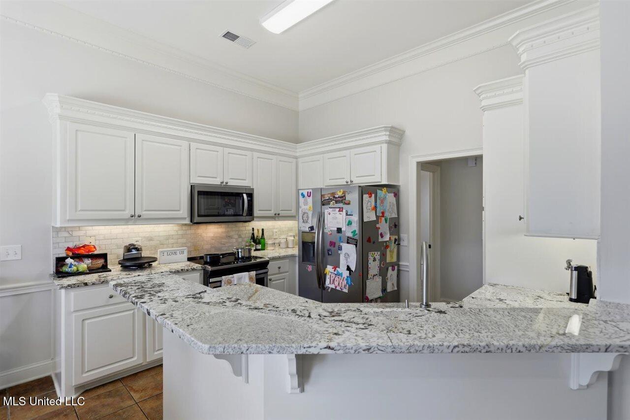 353 Kings Ridge Circle Property Photo 8