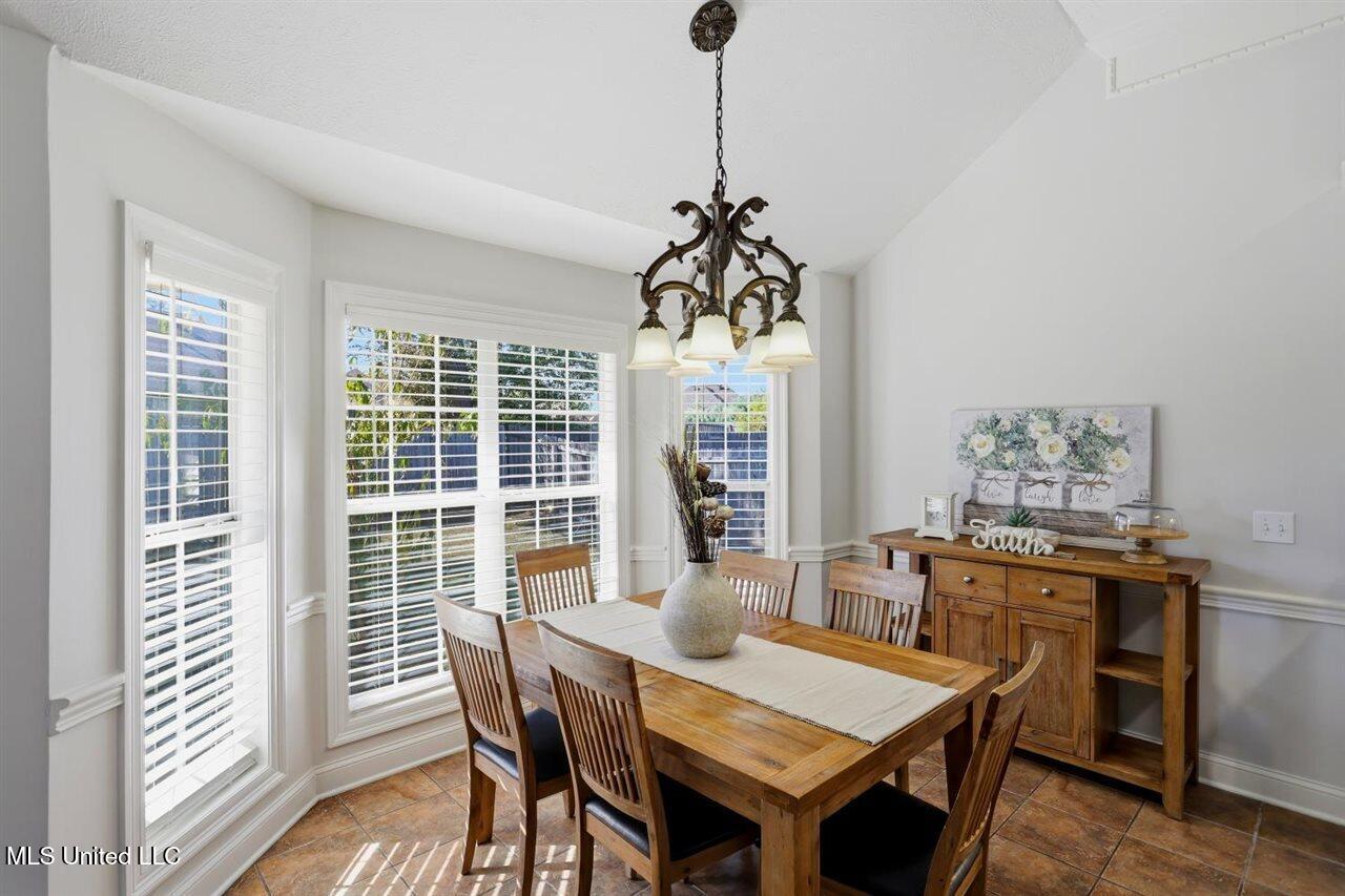 353 Kings Ridge Circle Property Photo 12