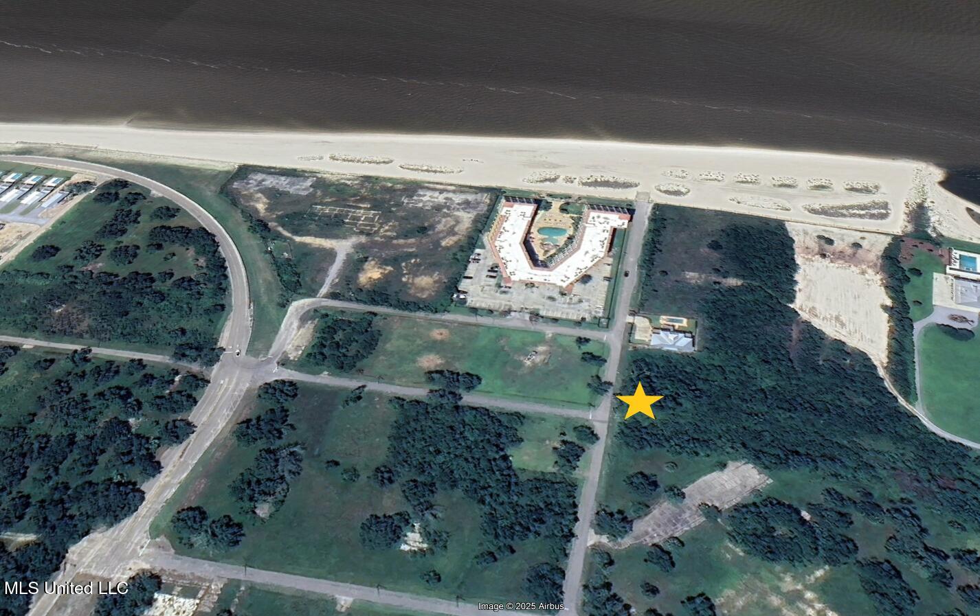 3rd Avenue Avenue Property Photo 1