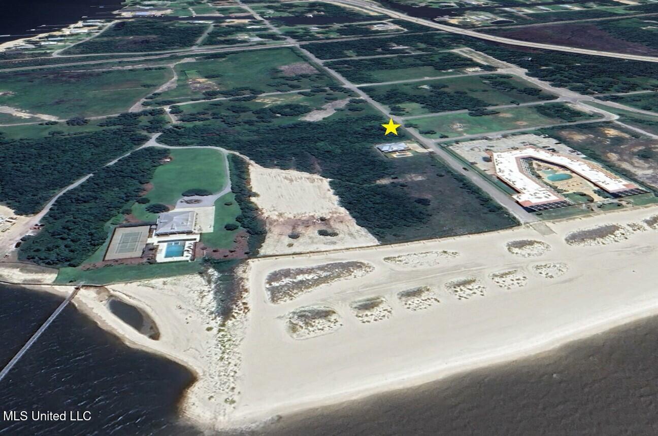 3rd Avenue Avenue Property Photo 8