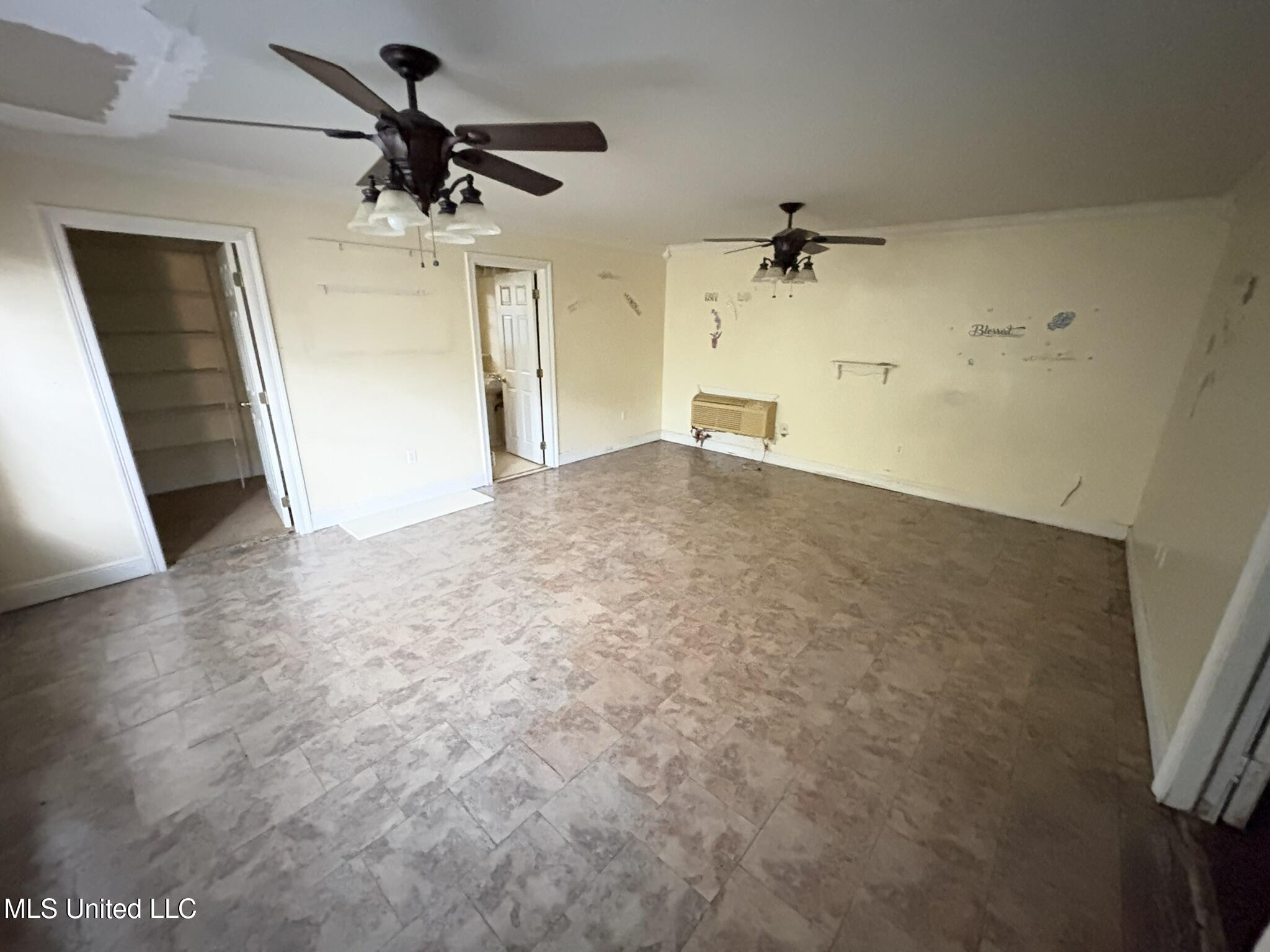 2308 East Avenue Property Photo 11
