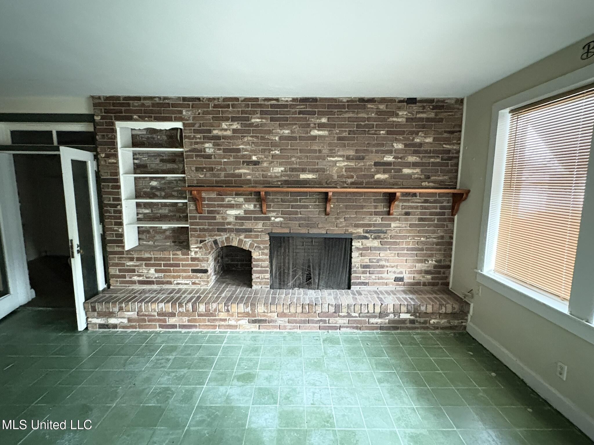 2308 East Avenue Property Photo 16