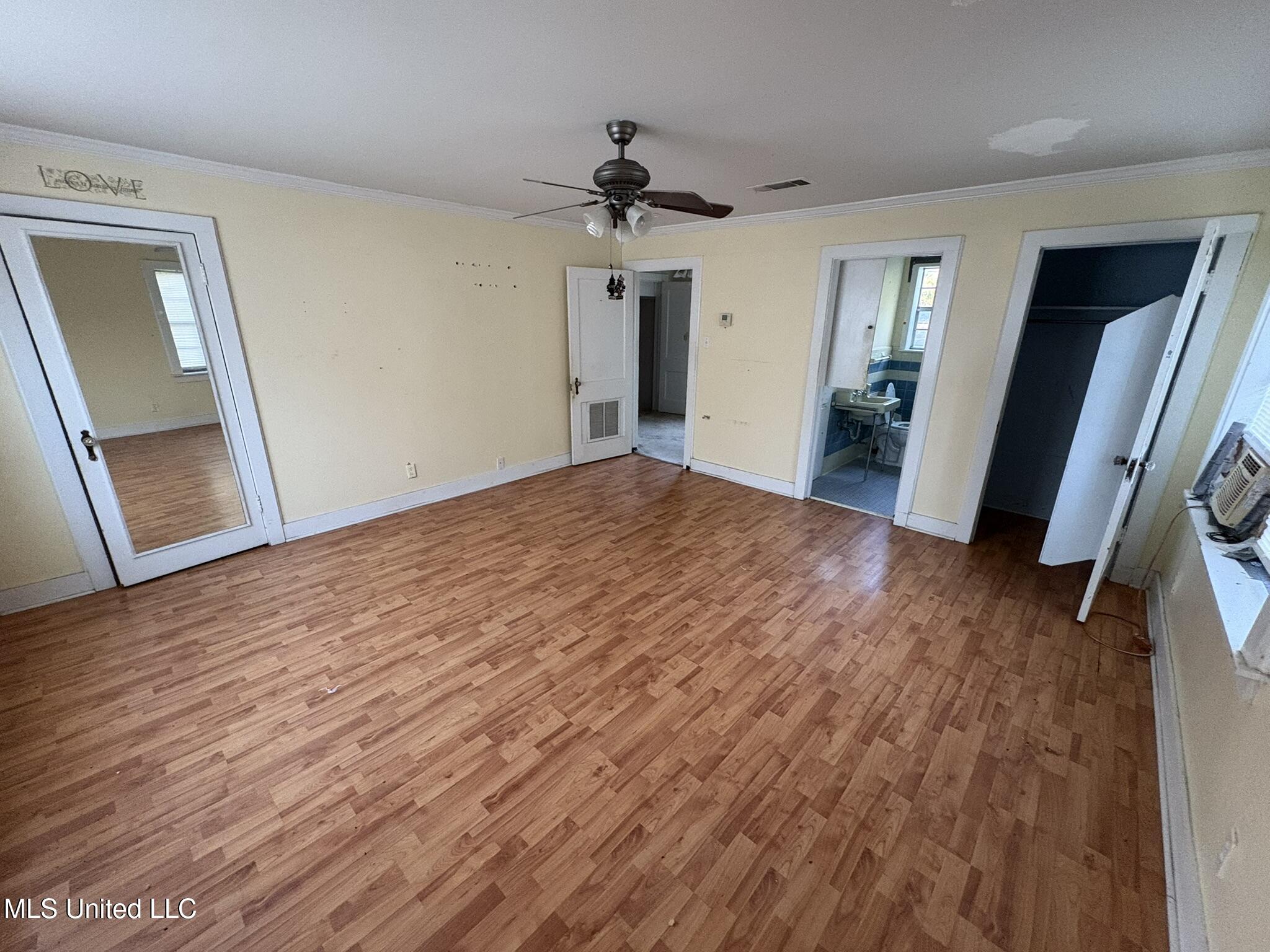 2308 East Avenue Property Photo 19