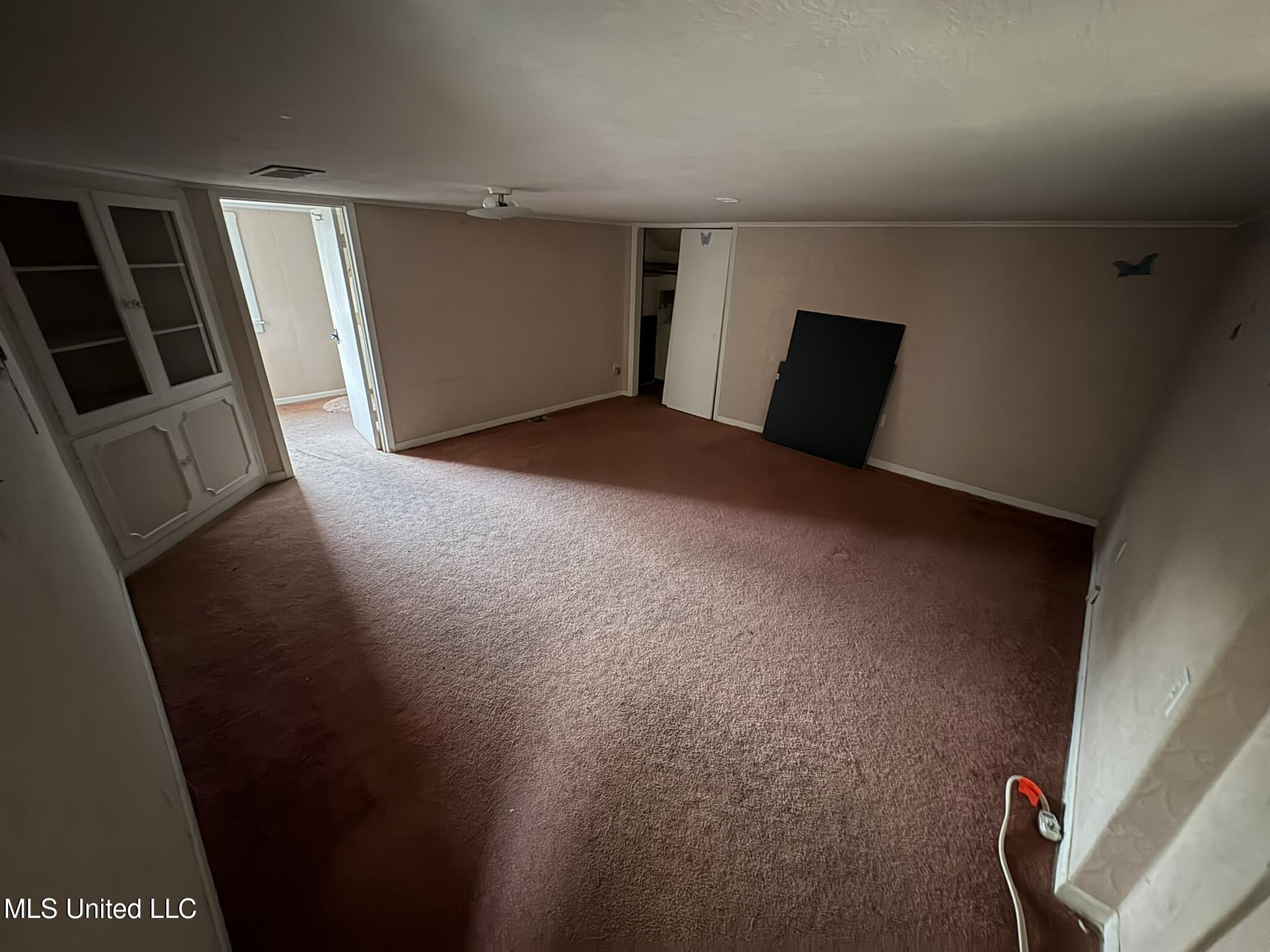 2308 East Avenue Property Photo 23