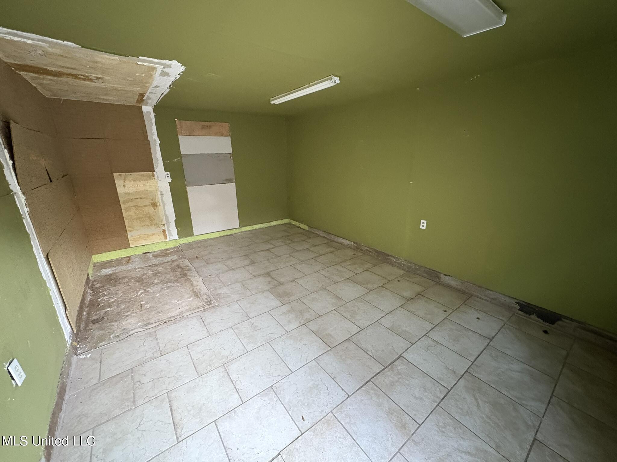 2308 East Avenue Property Photo 40