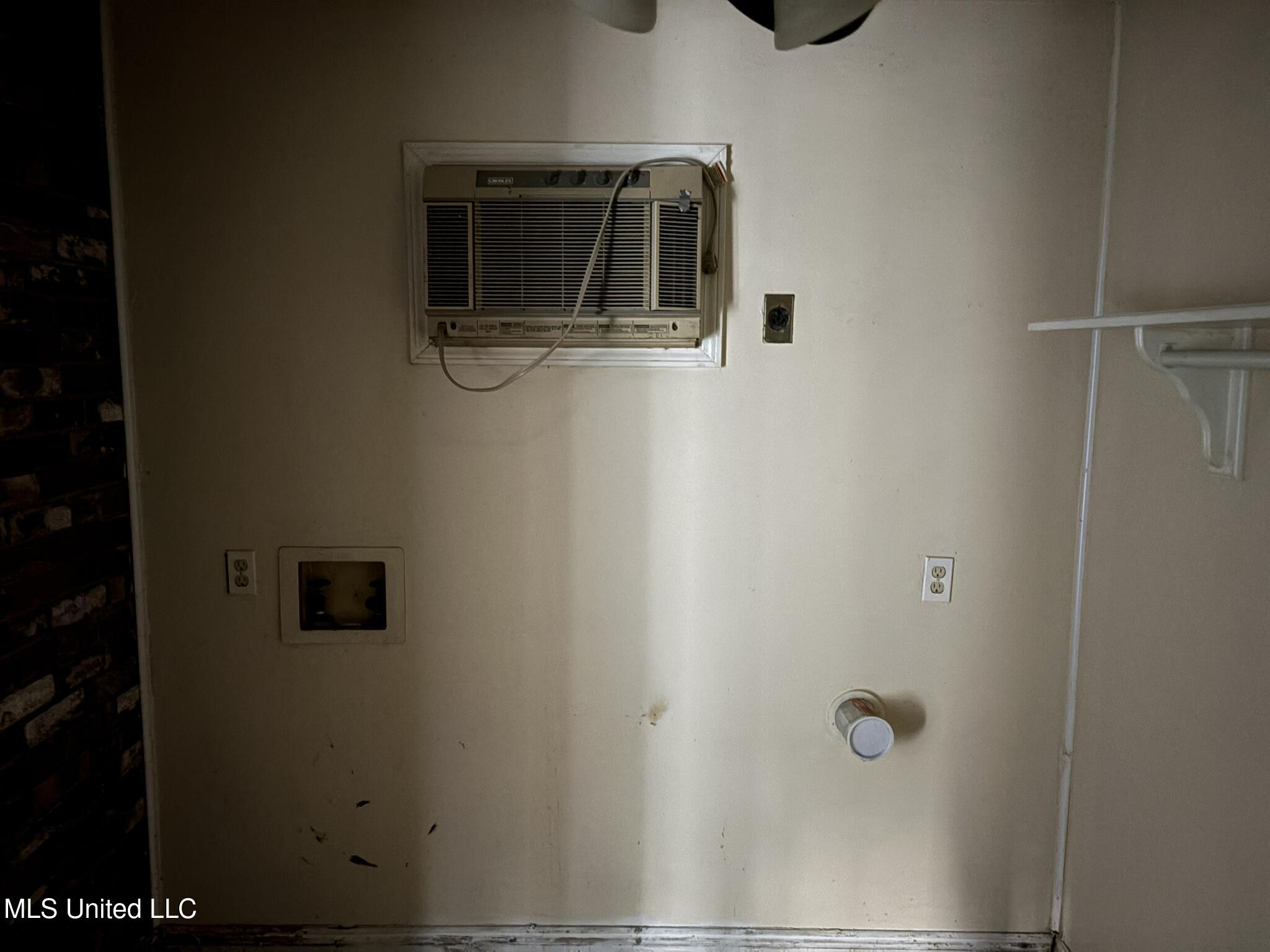 2308 East Avenue Property Photo 42