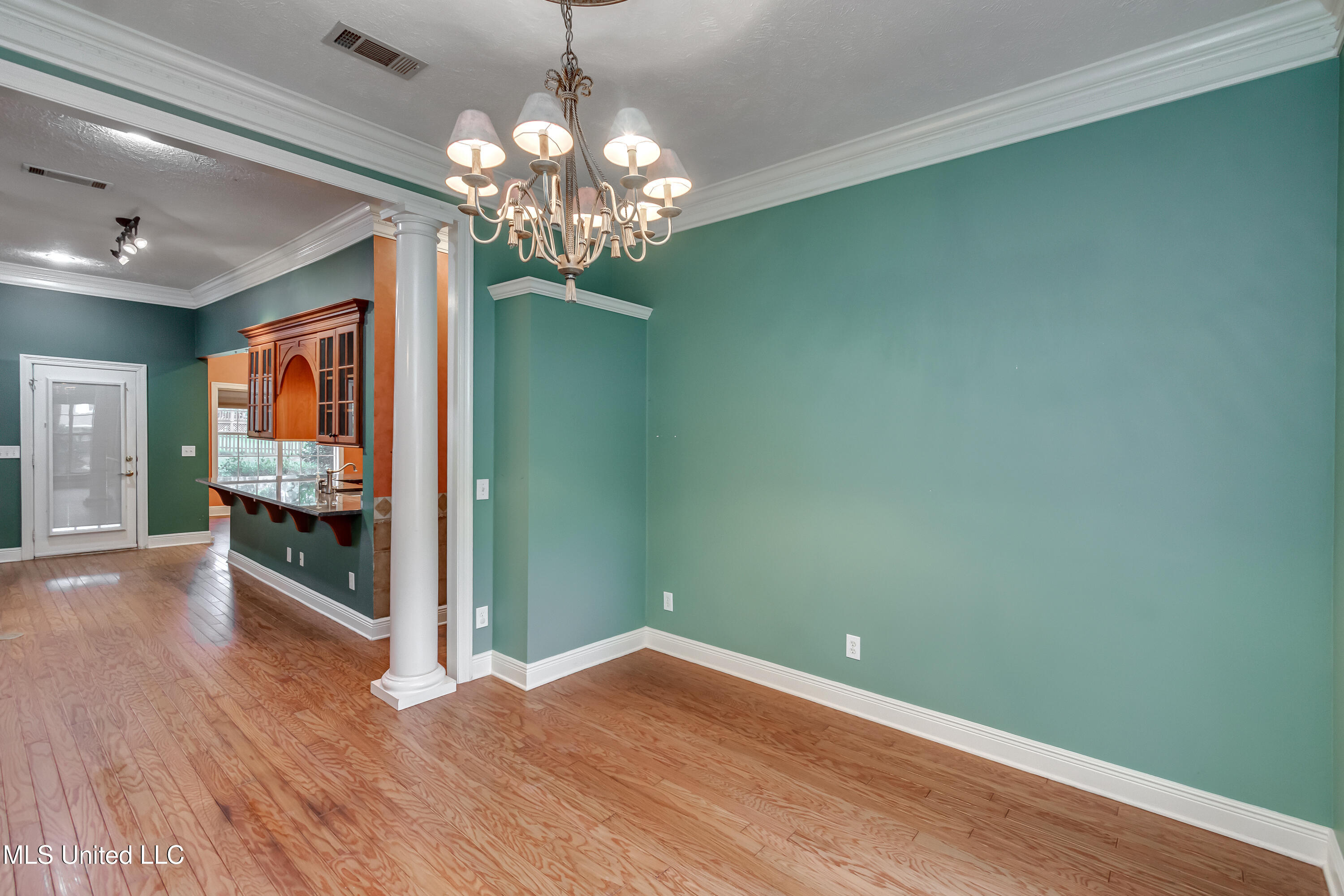 103 Copperridge Drive Property Photo 8