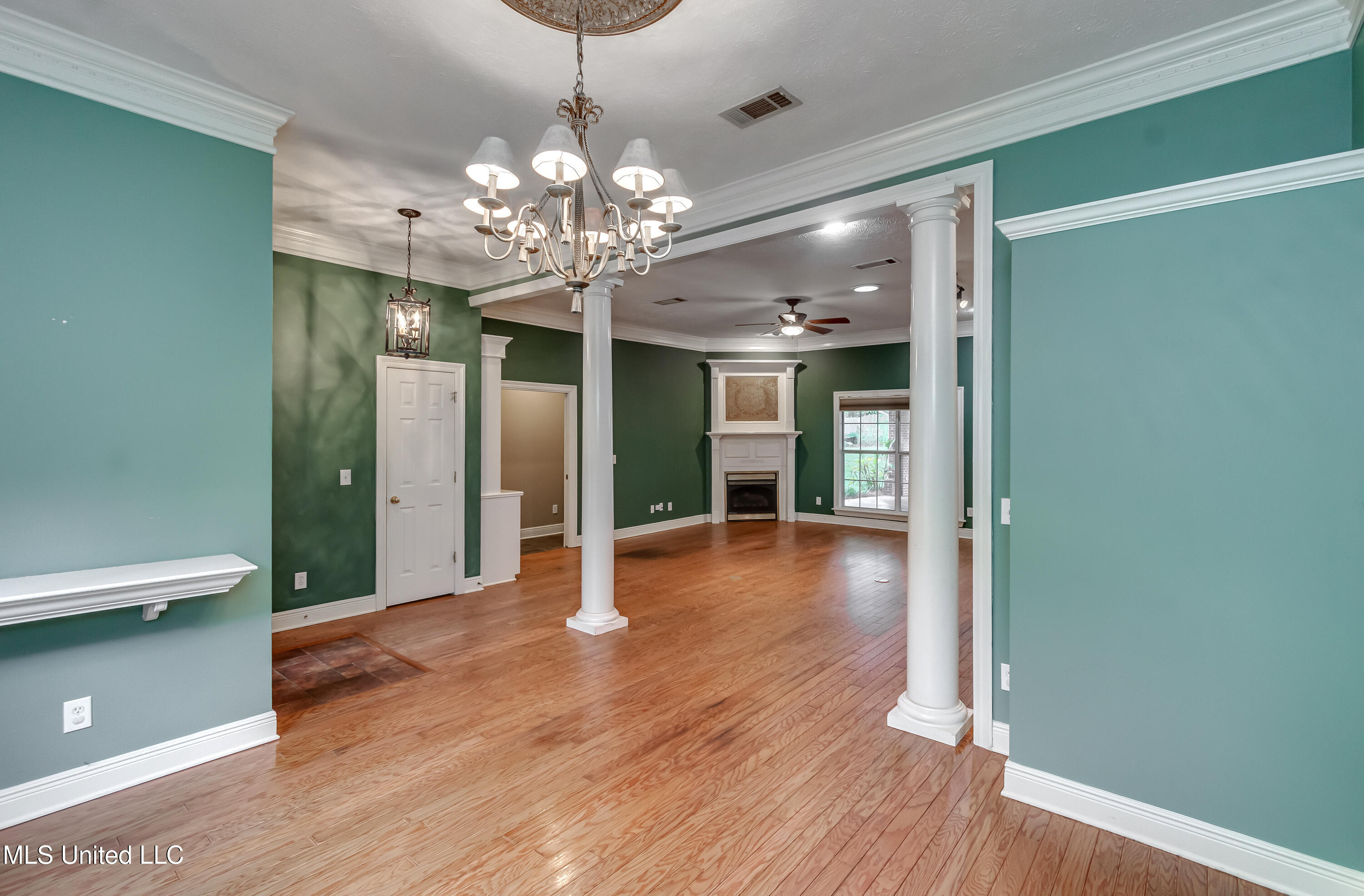 103 Copperridge Drive Property Photo 9