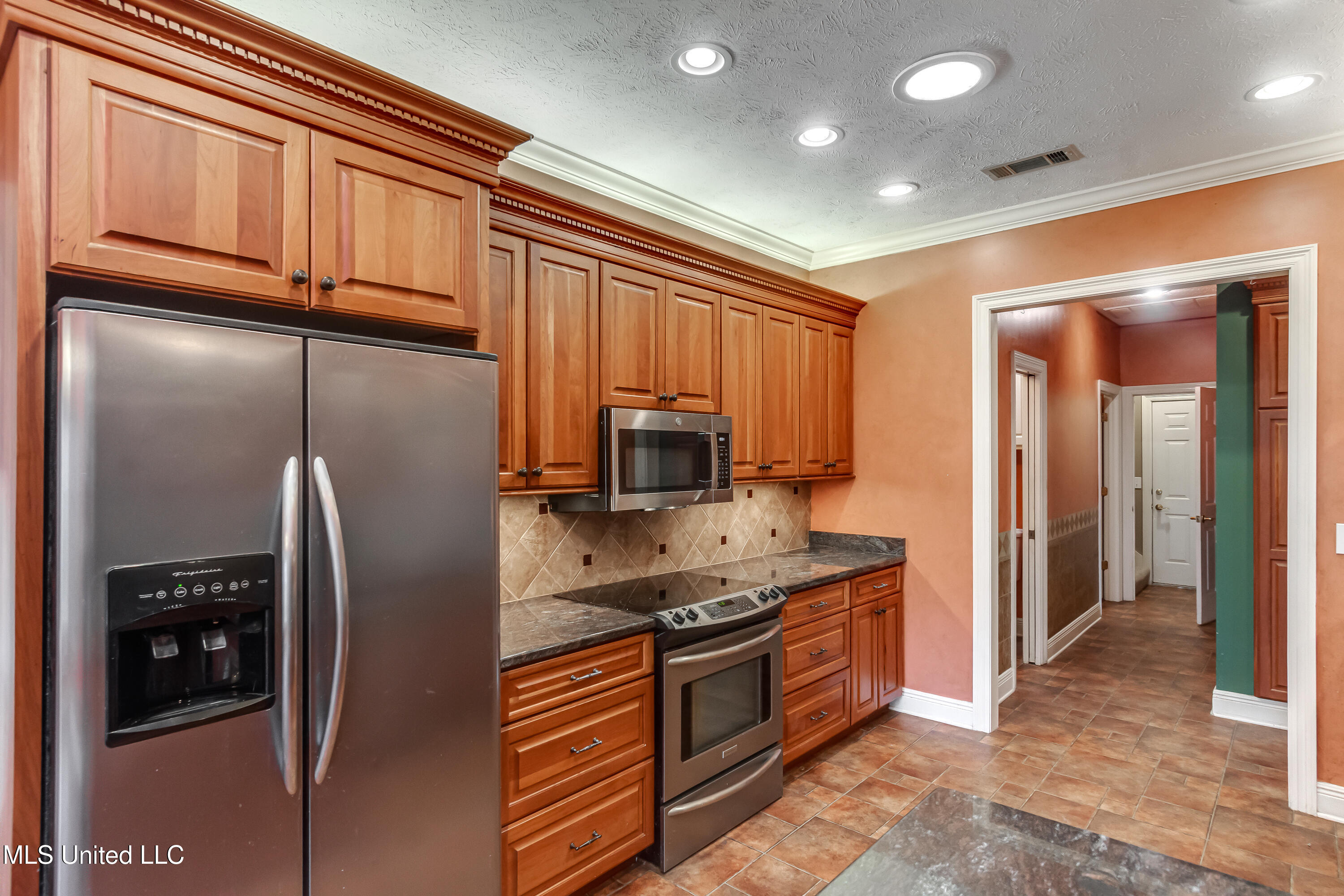 103 Copperridge Drive Property Photo 24