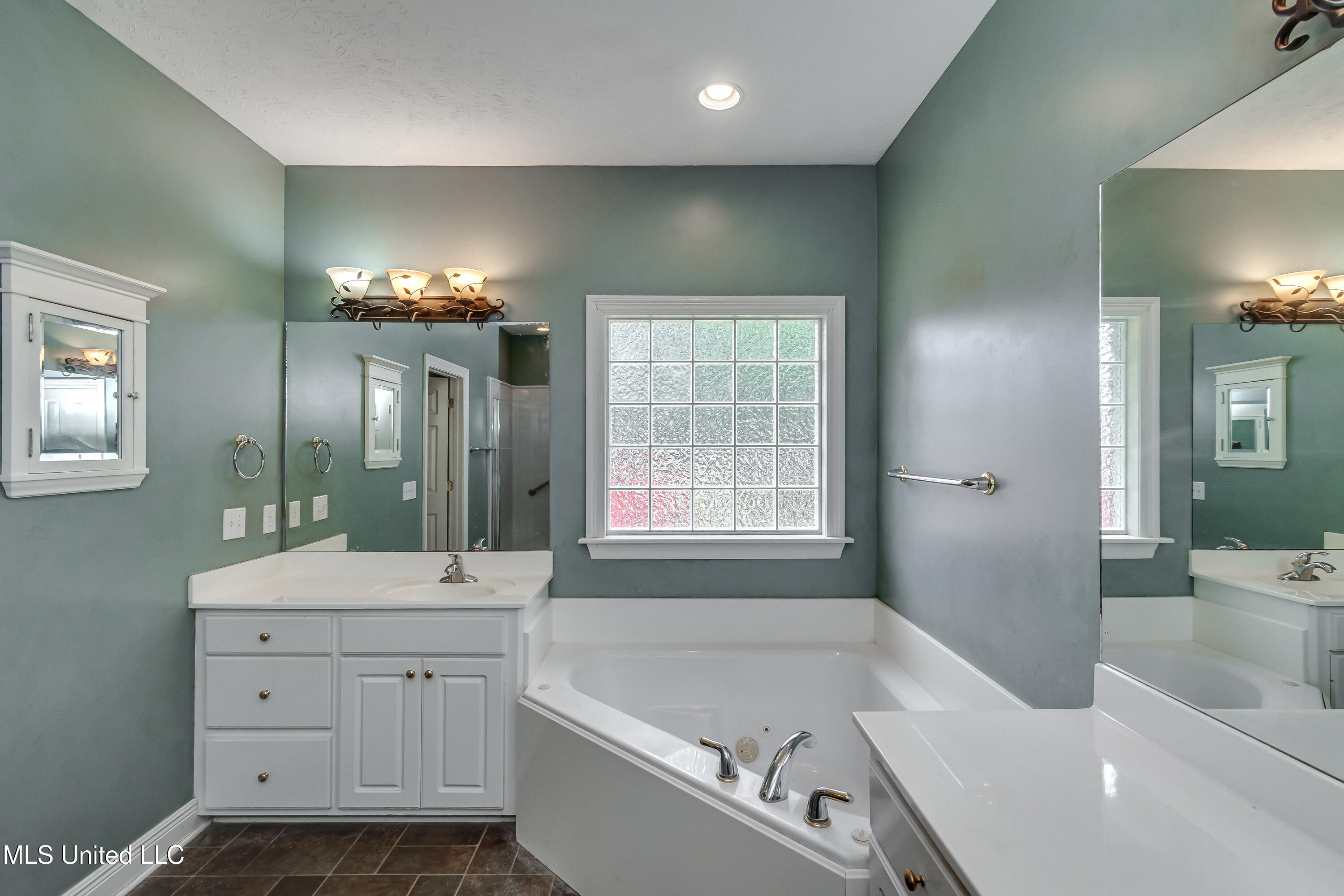 103 Copperridge Drive Property Photo 35