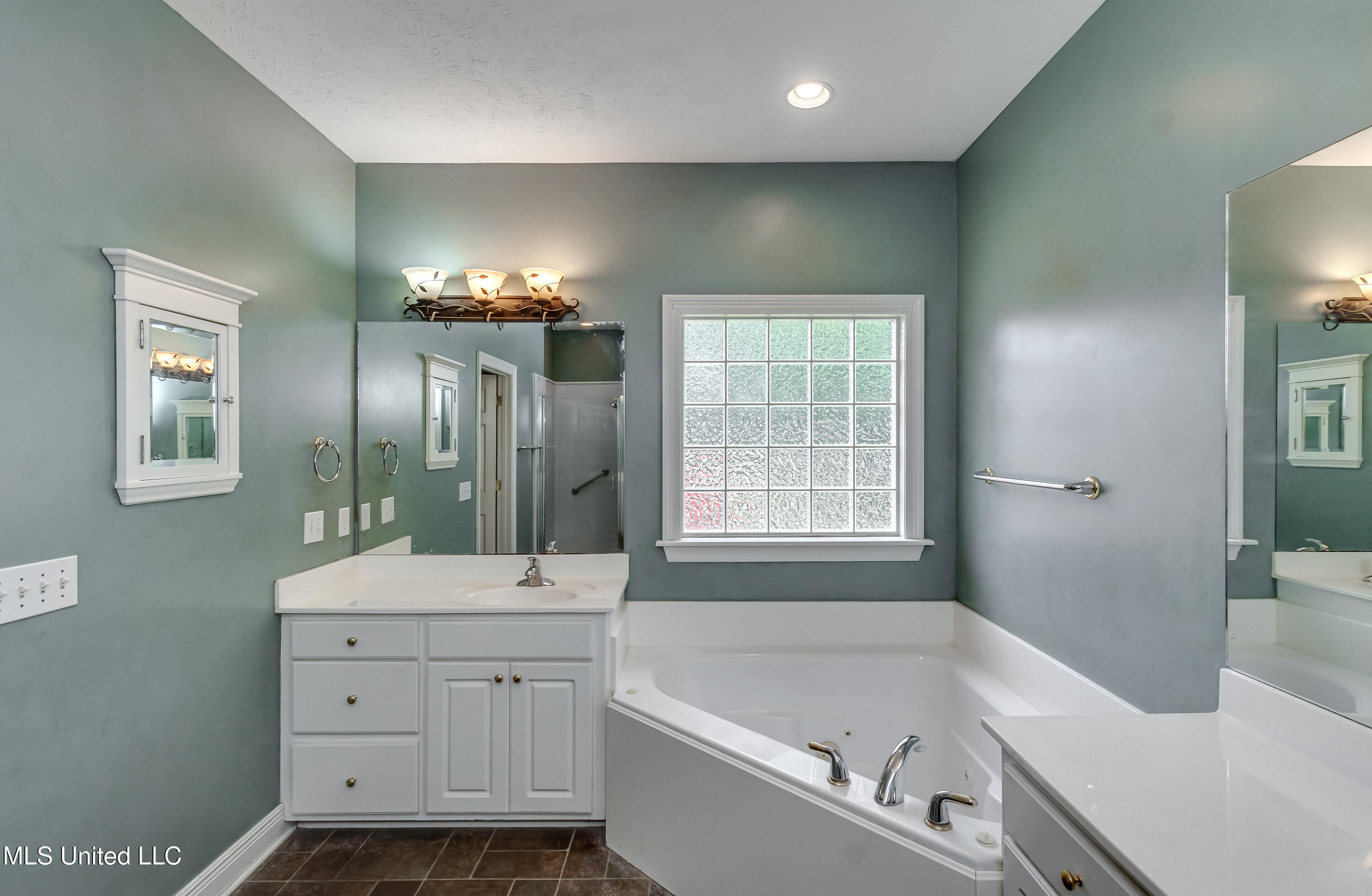 103 Copperridge Drive Property Photo 36