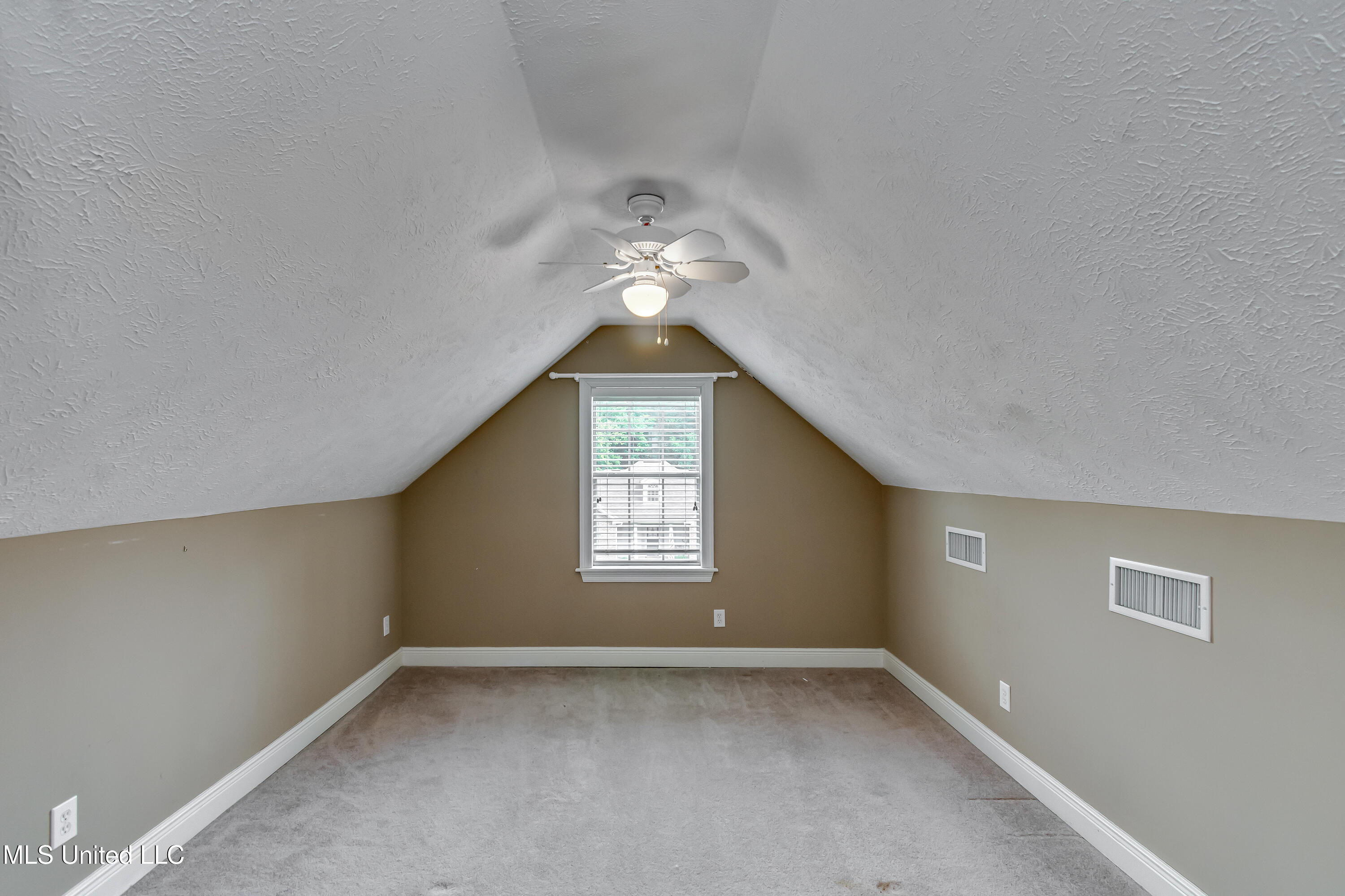 103 Copperridge Drive Property Photo 53