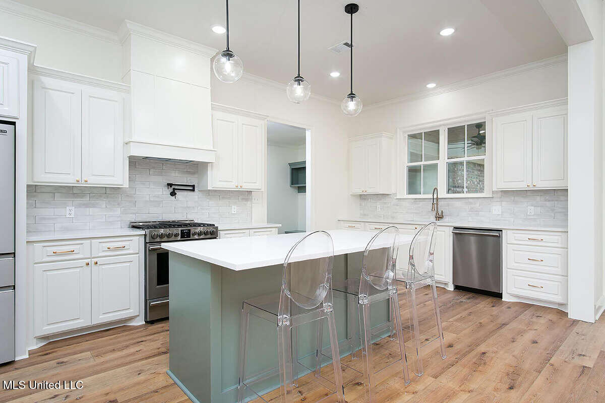 4180 Longleaf Place Property Photo 8